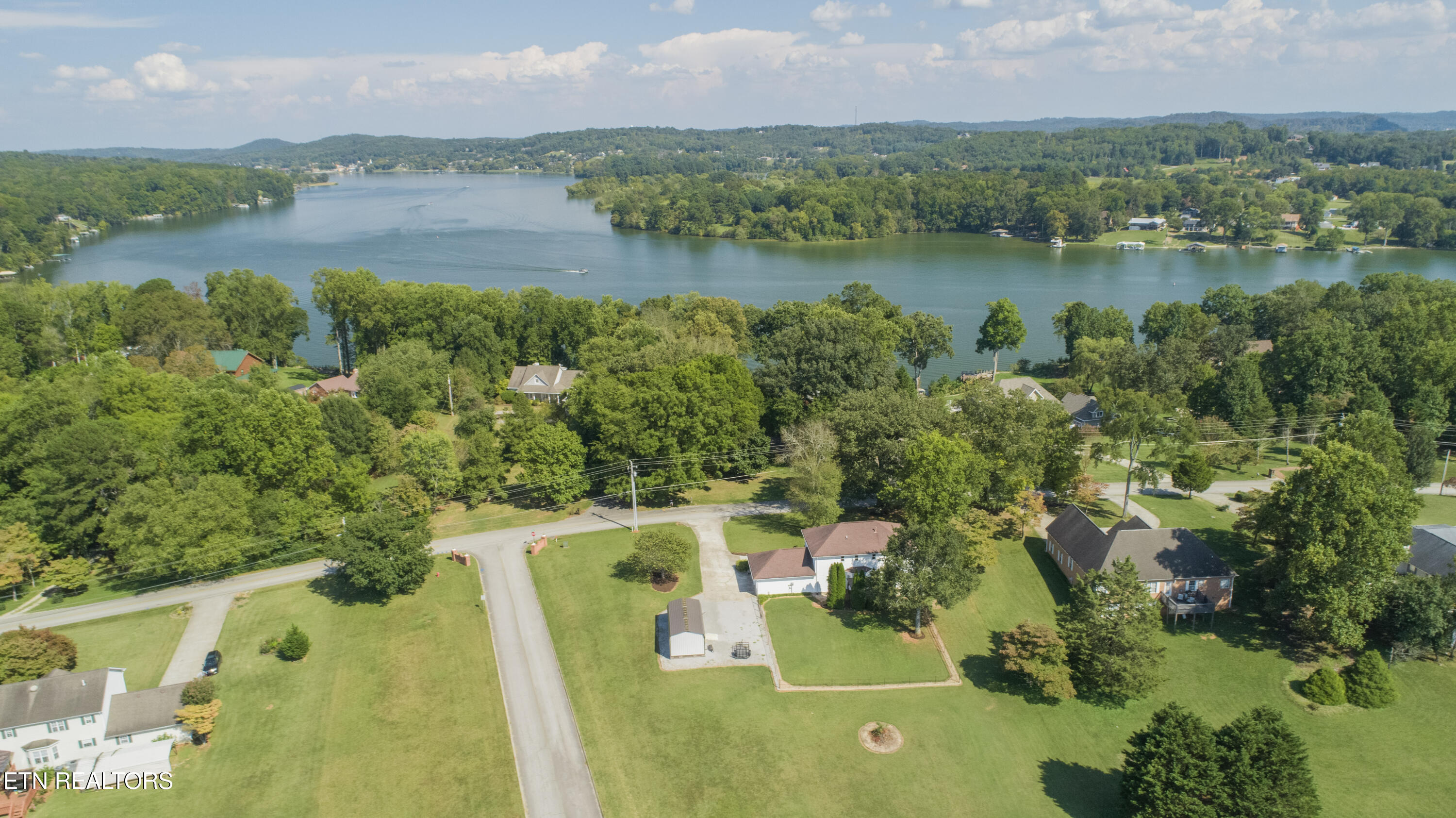 734 Bowman Bend Road Harriman TN 37748