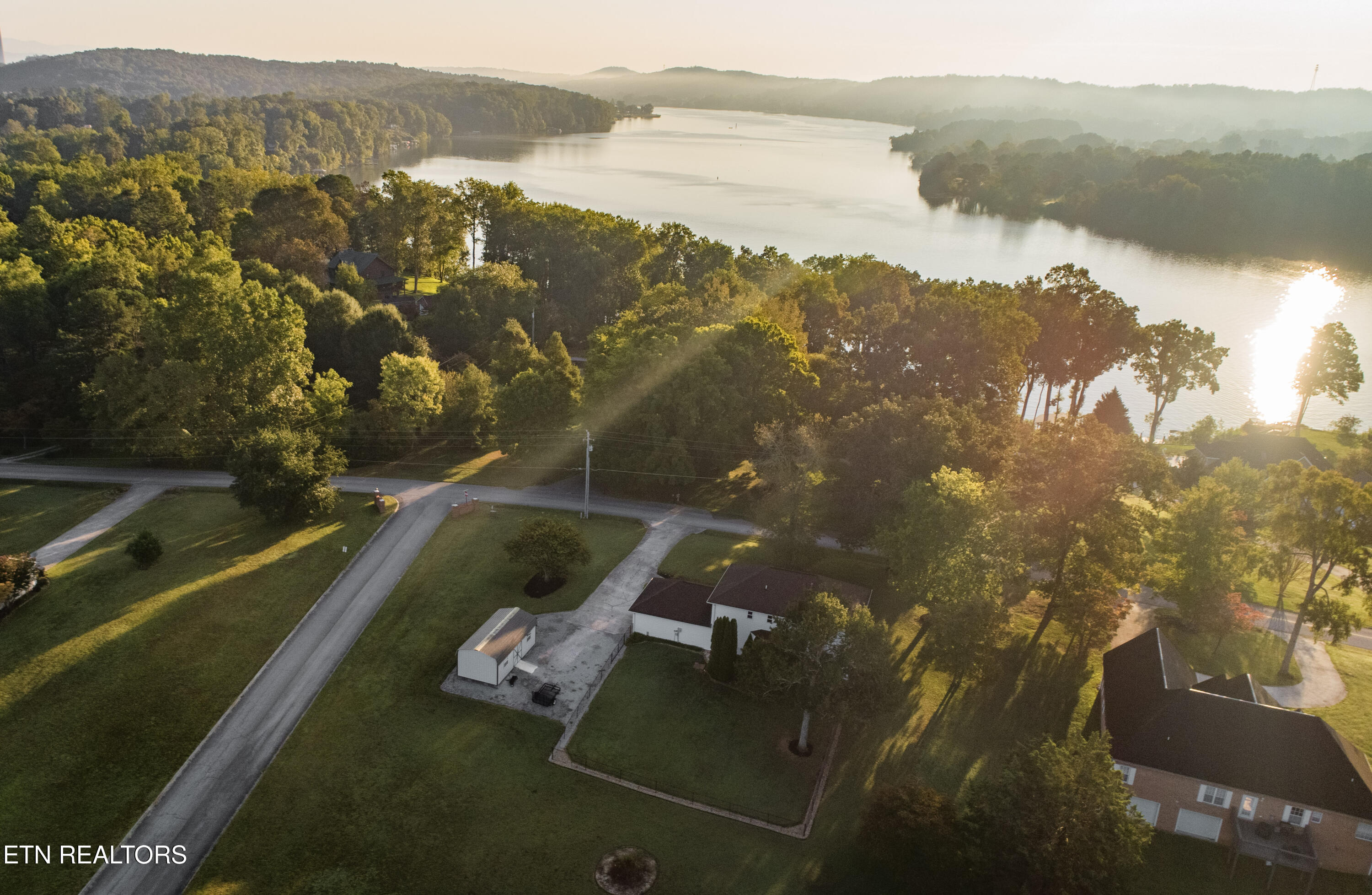 734 Bowman Bend Road Harriman TN 37748