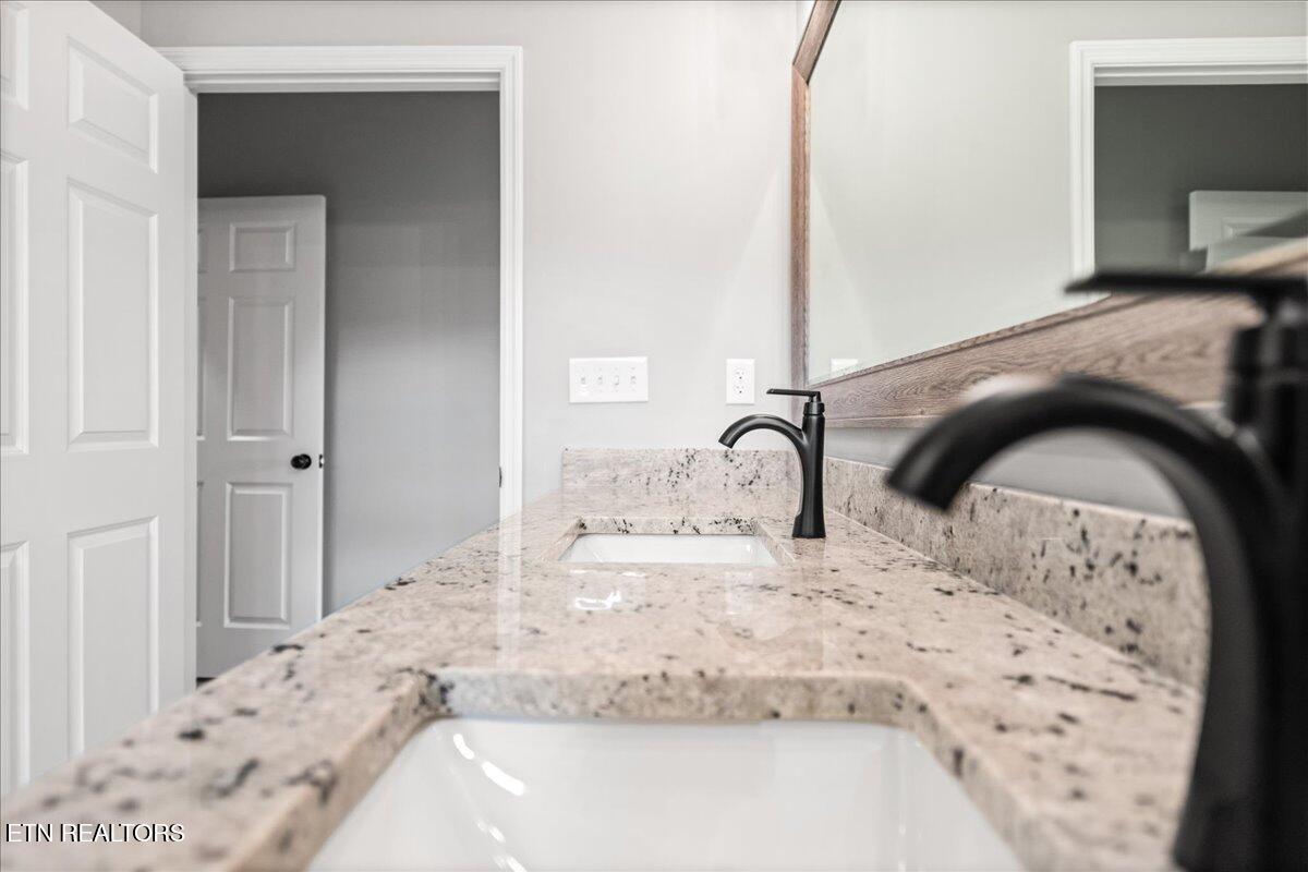 161 Grandview Lane Jacksboro TN 37757