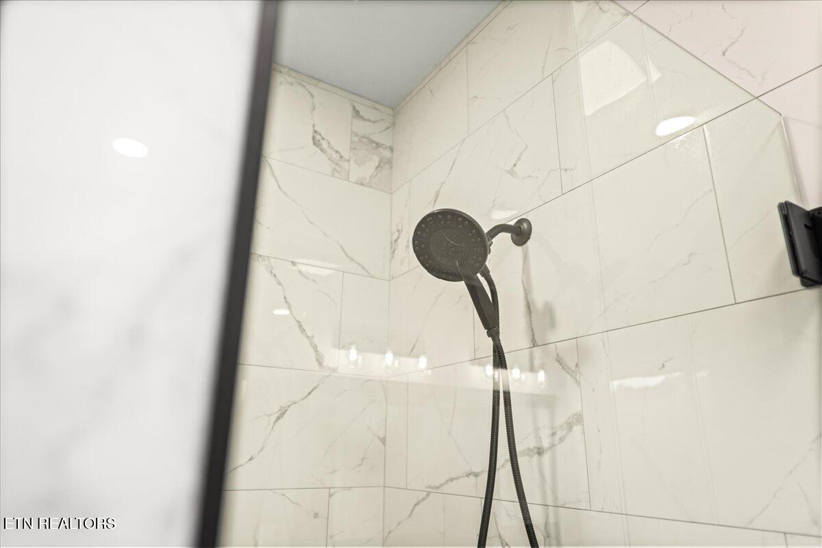 161 Grandview Lane Jacksboro TN 37757