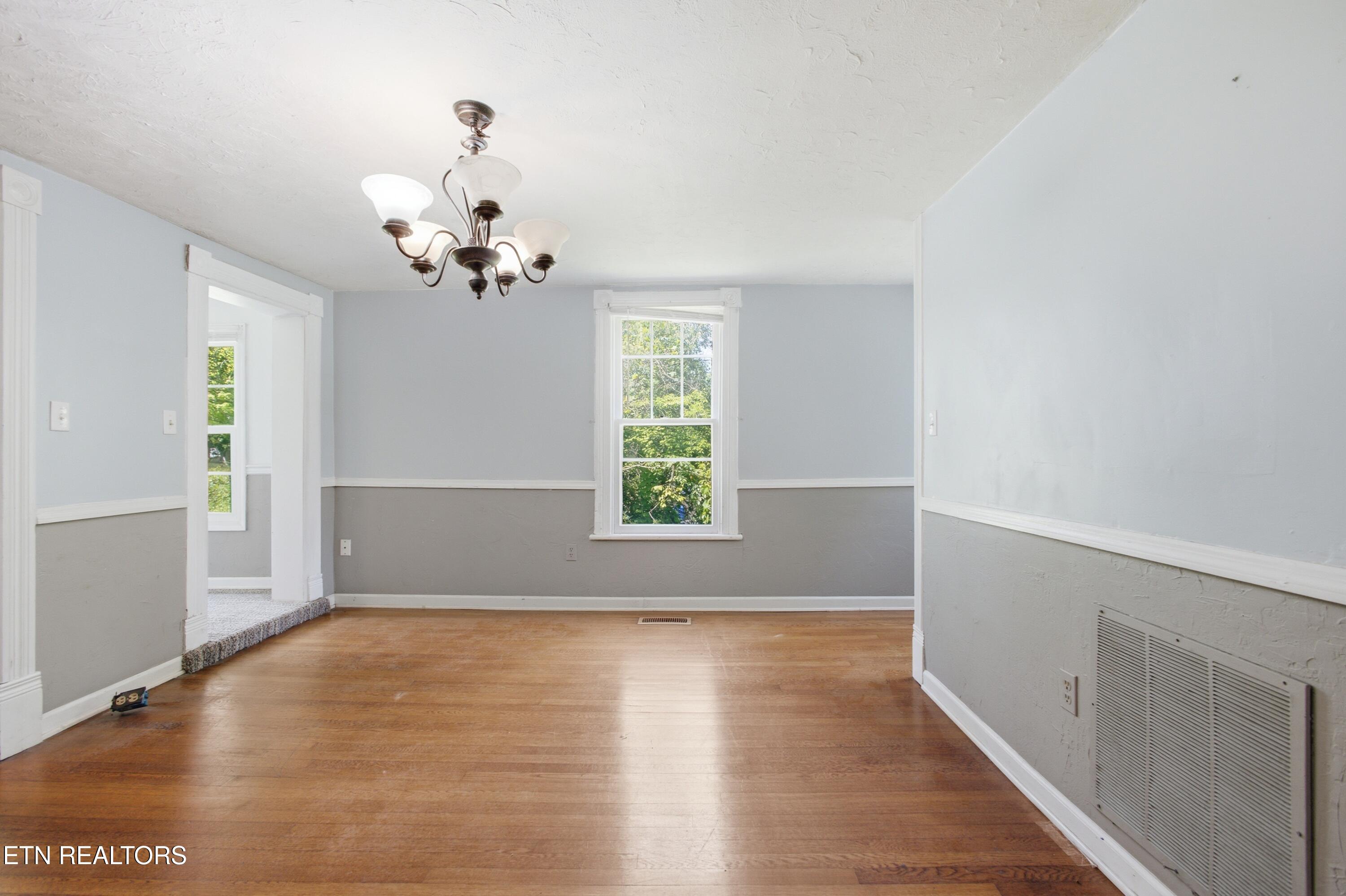 421 Cumberland Street Harriman TN 37748