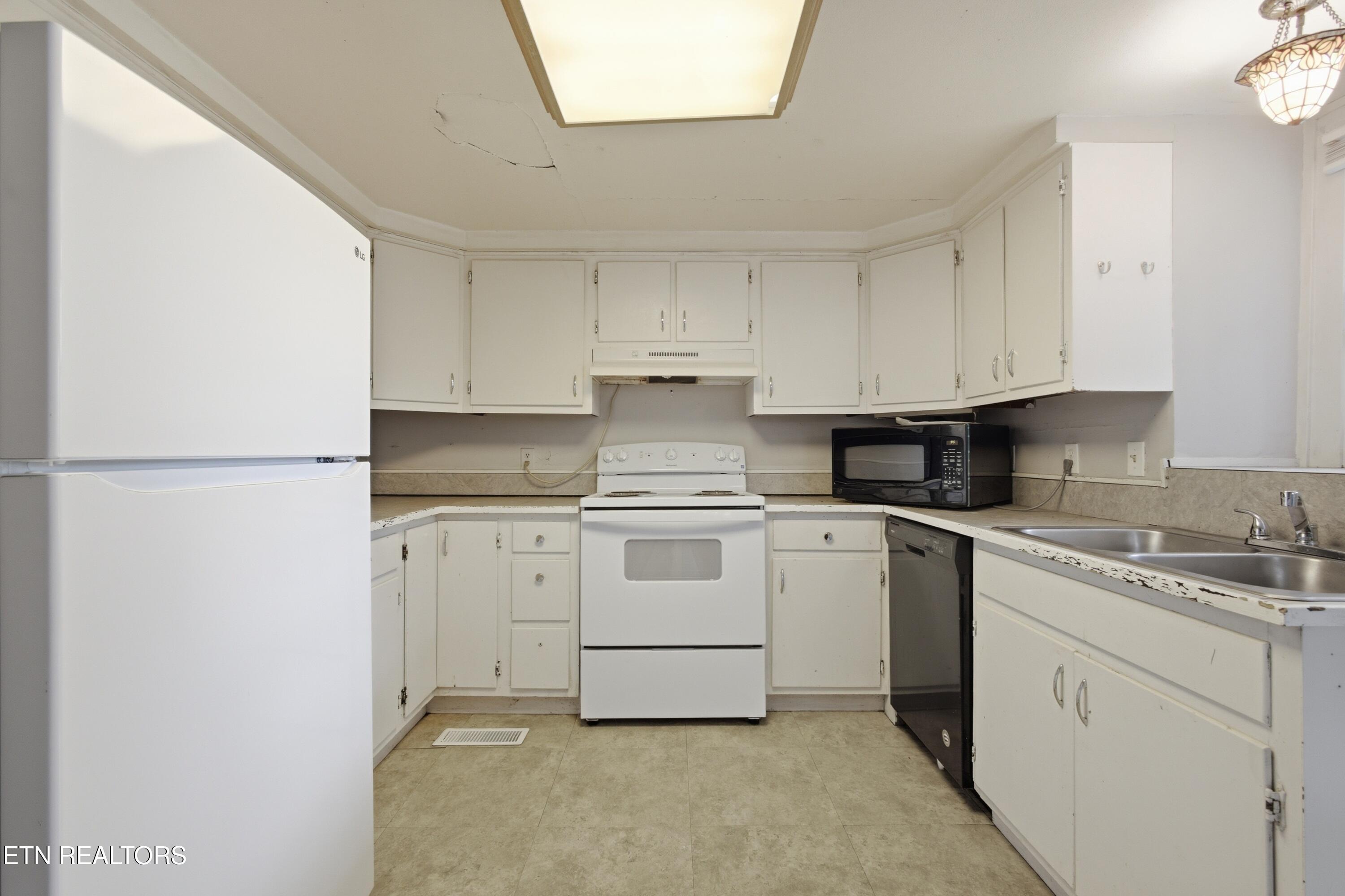 421 Cumberland Street Harriman TN 37748