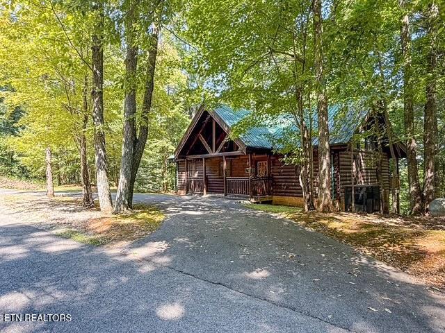 909 Ridgefield Drive Sevierville TN 37876
