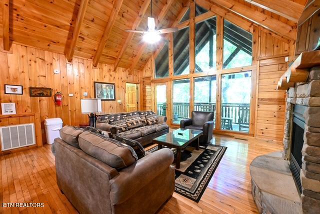 909 Ridgefield Drive Sevierville TN 37876