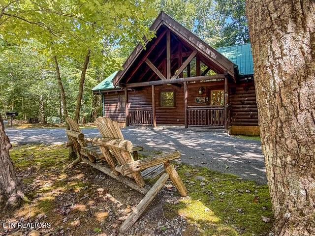 909 Ridgefield Drive Sevierville TN 37876