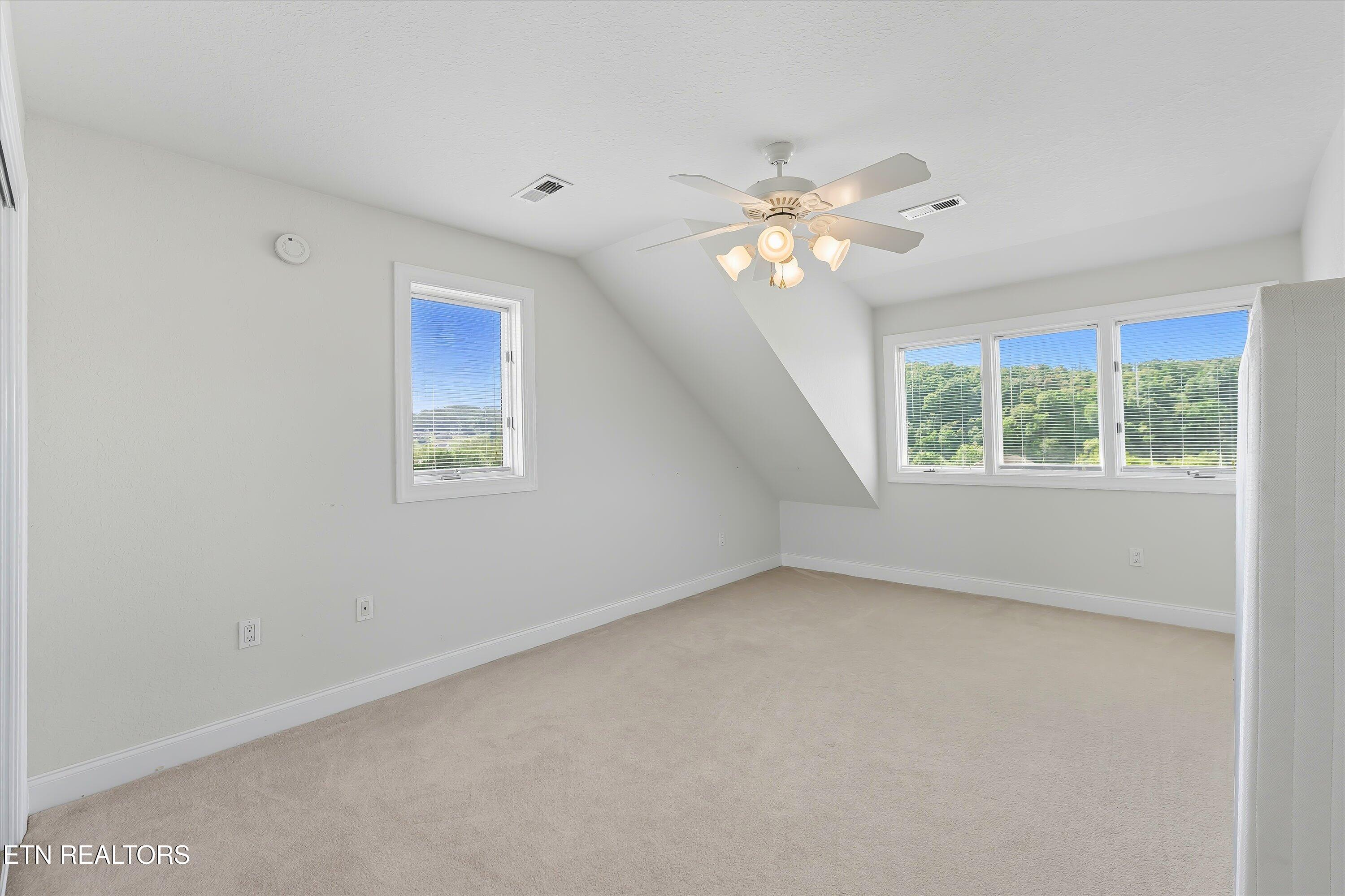 225 Rivers Edge Drive Loudon TN 37774