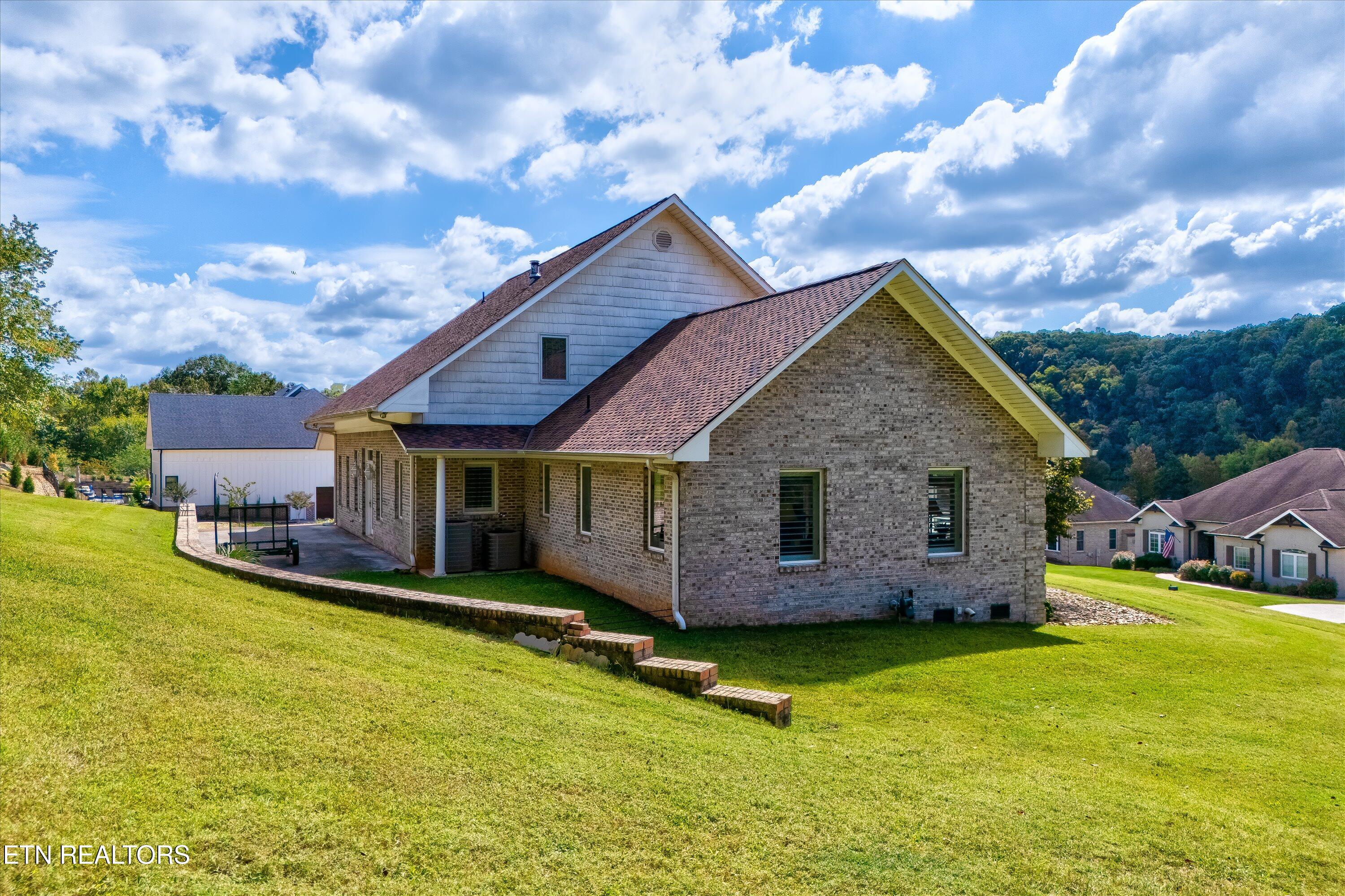 225 Rivers Edge Drive Loudon TN 37774