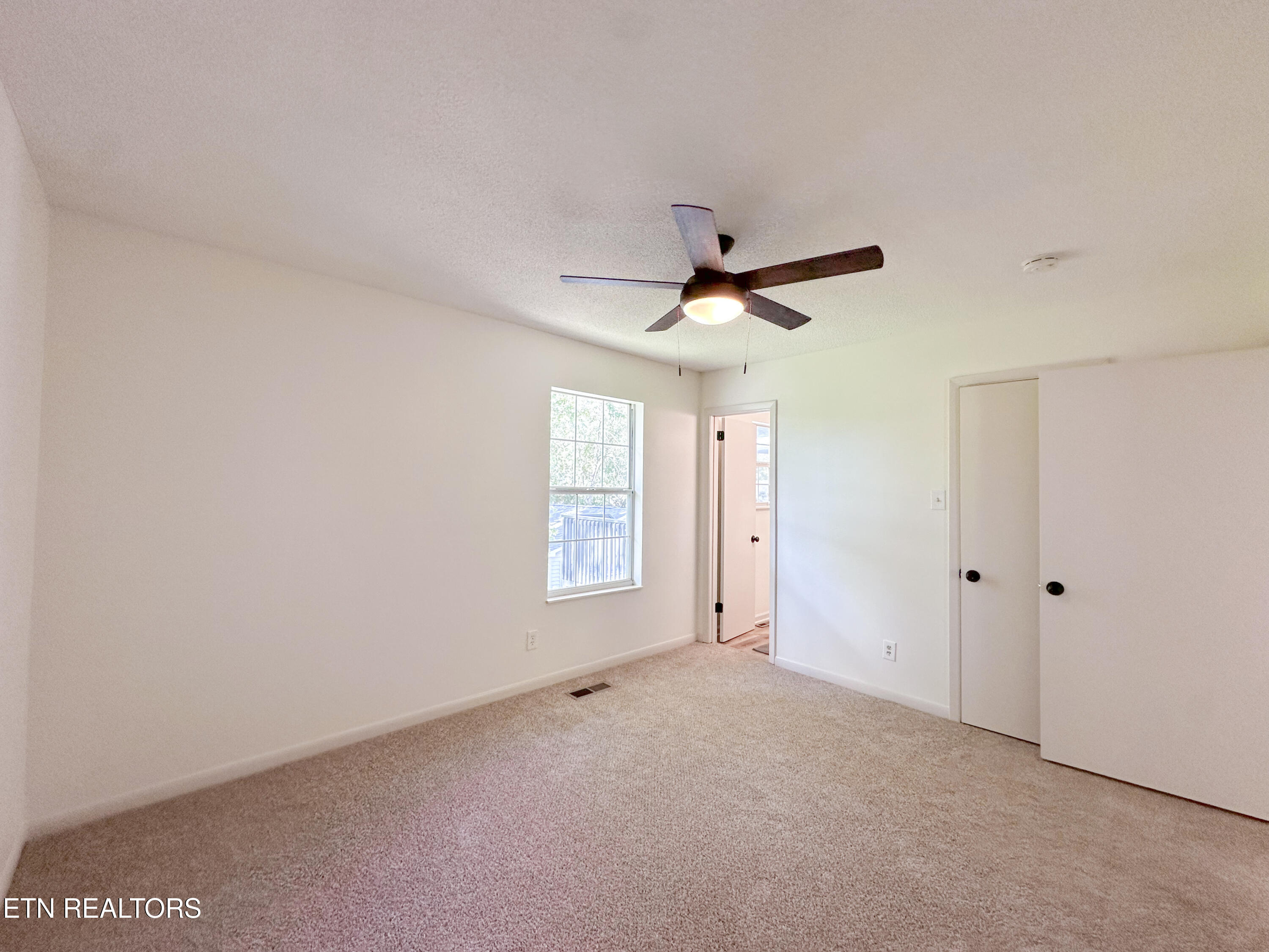 3809 Debonair Drive Knoxville TN 37912