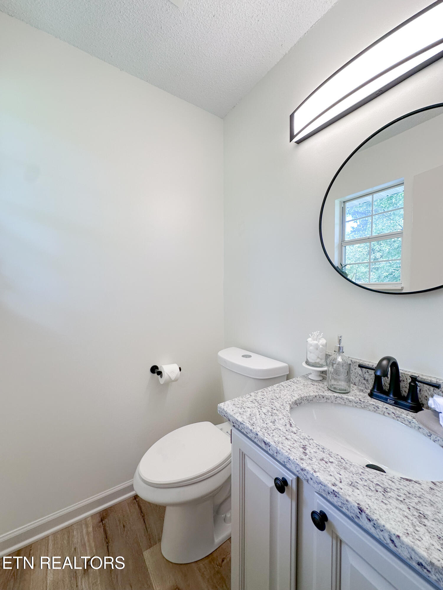 3809 Debonair Drive Knoxville TN 37912