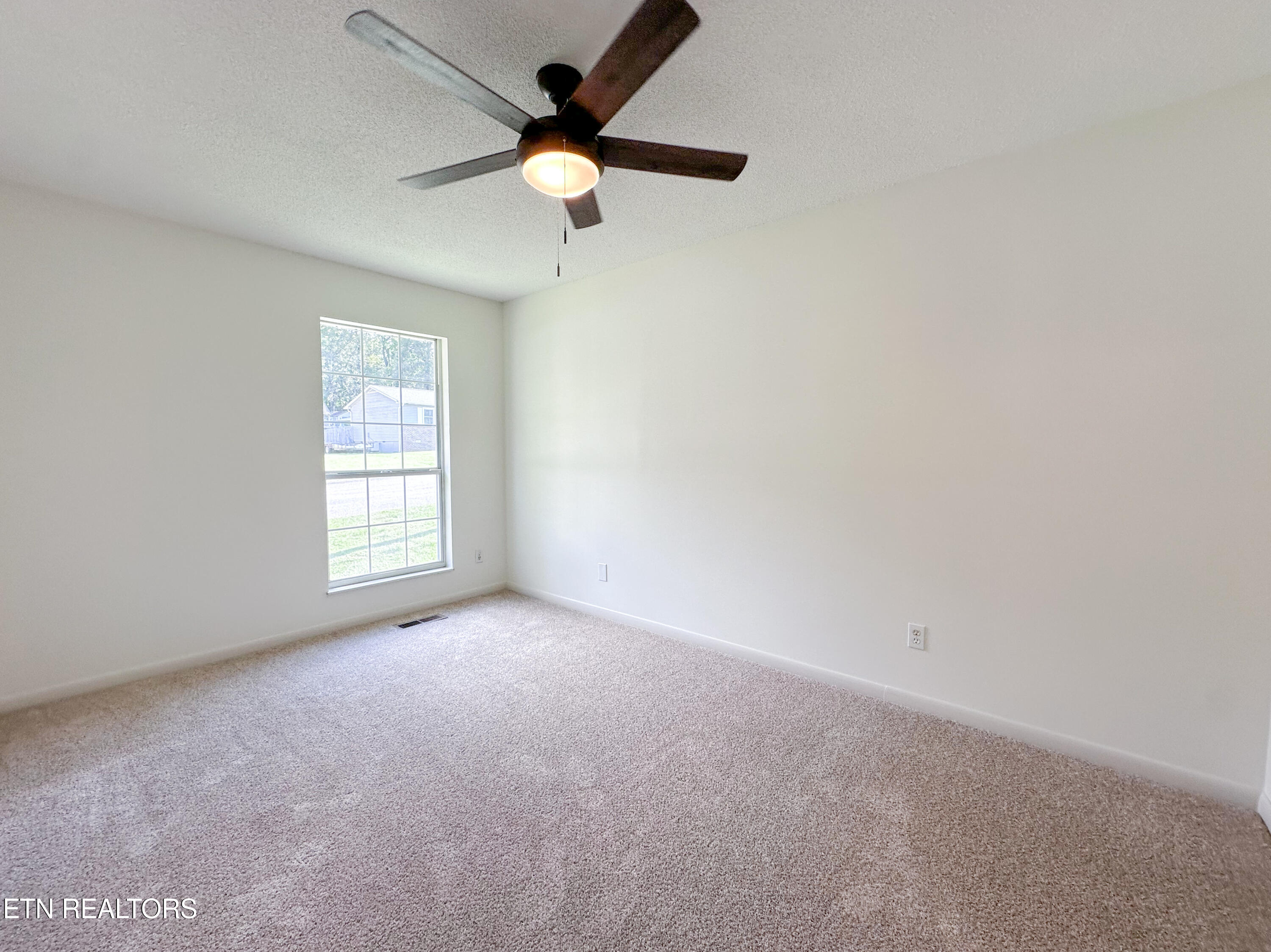 3809 Debonair Drive Knoxville TN 37912