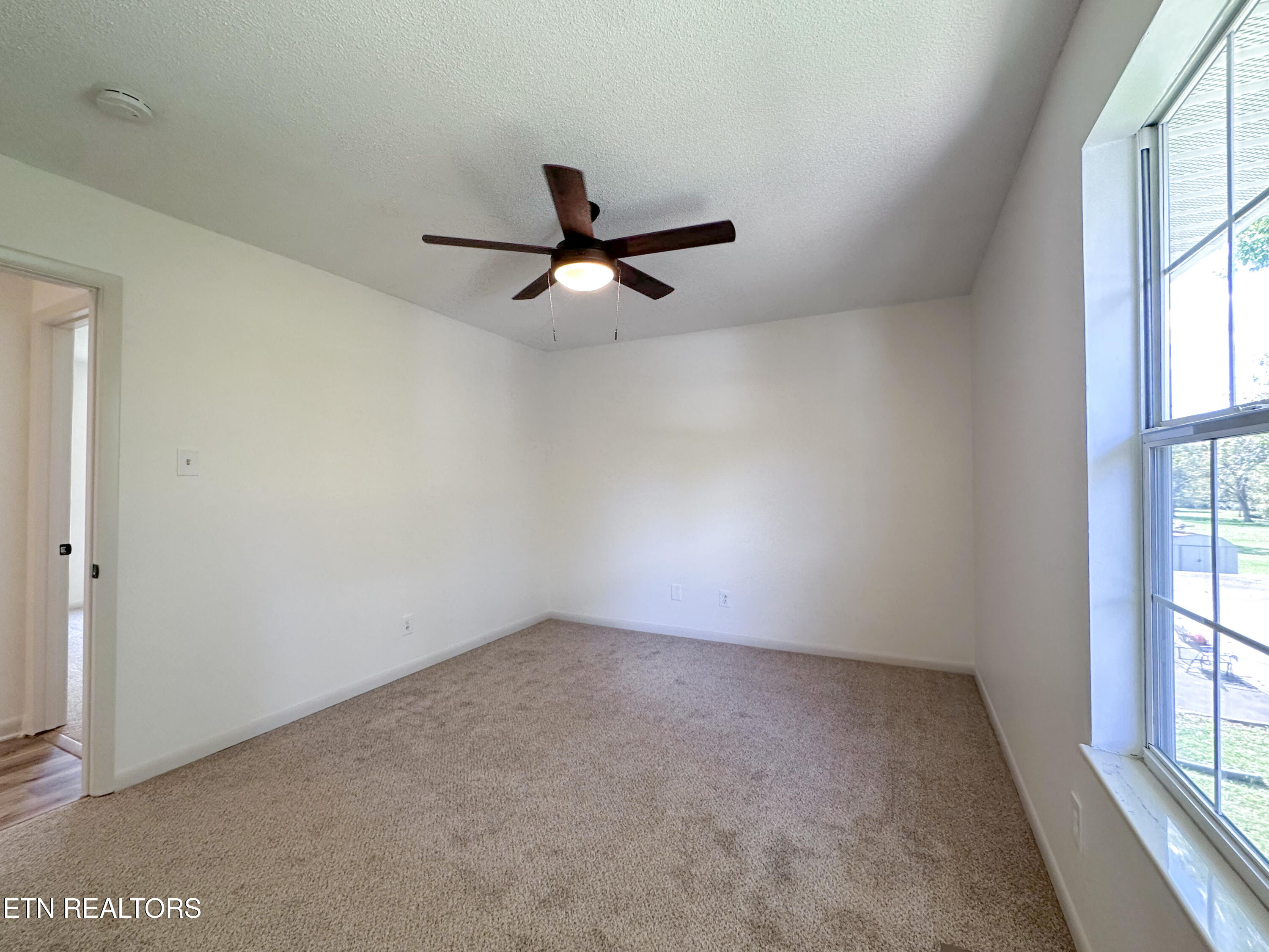 3809 Debonair Drive Knoxville TN 37912