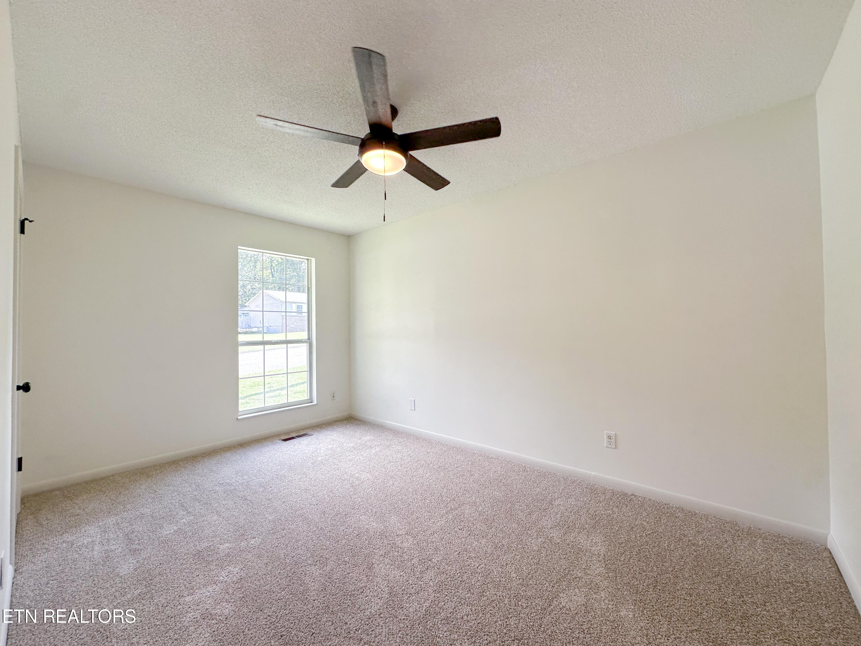 3809 Debonair Drive Knoxville TN 37912