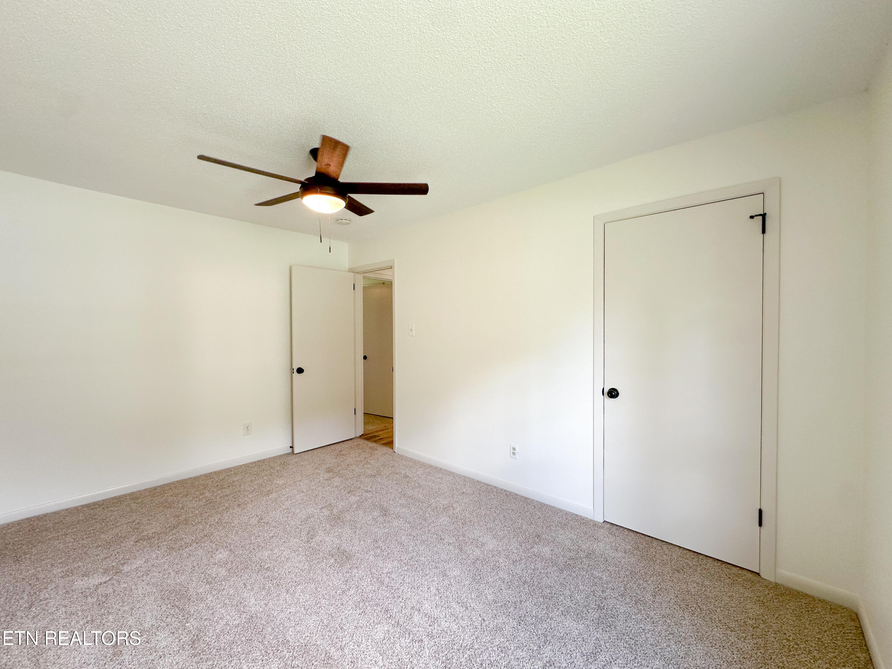 3809 Debonair Drive Knoxville TN 37912