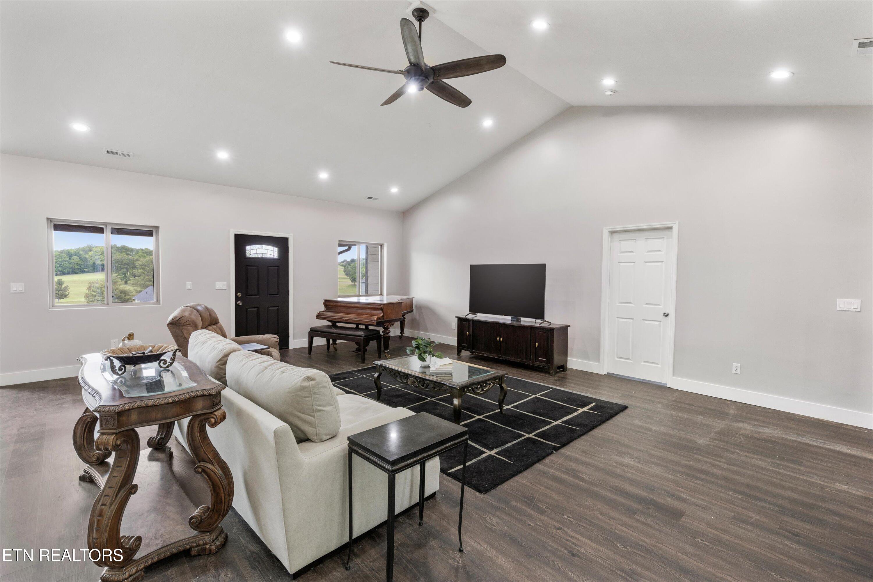 354 Fairway Drive Dandridge TN 37725