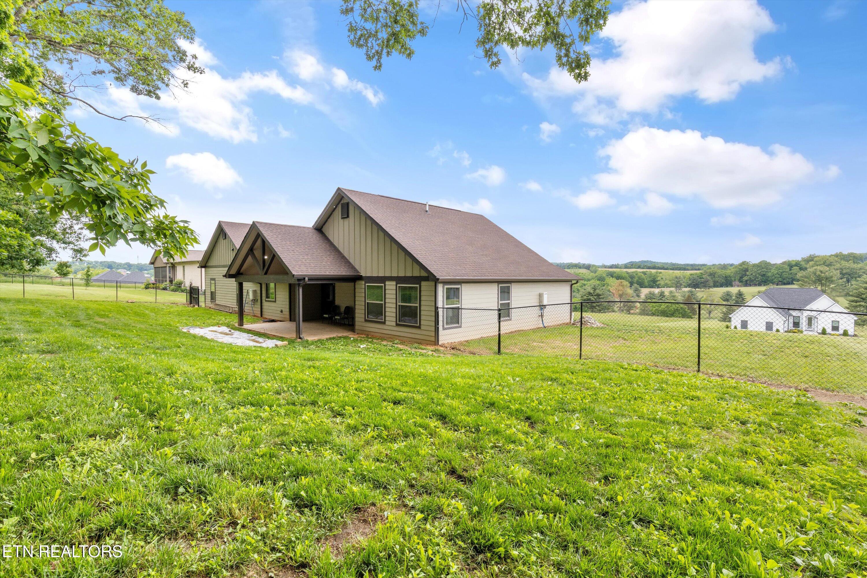 354 Fairway Drive Dandridge TN 37725