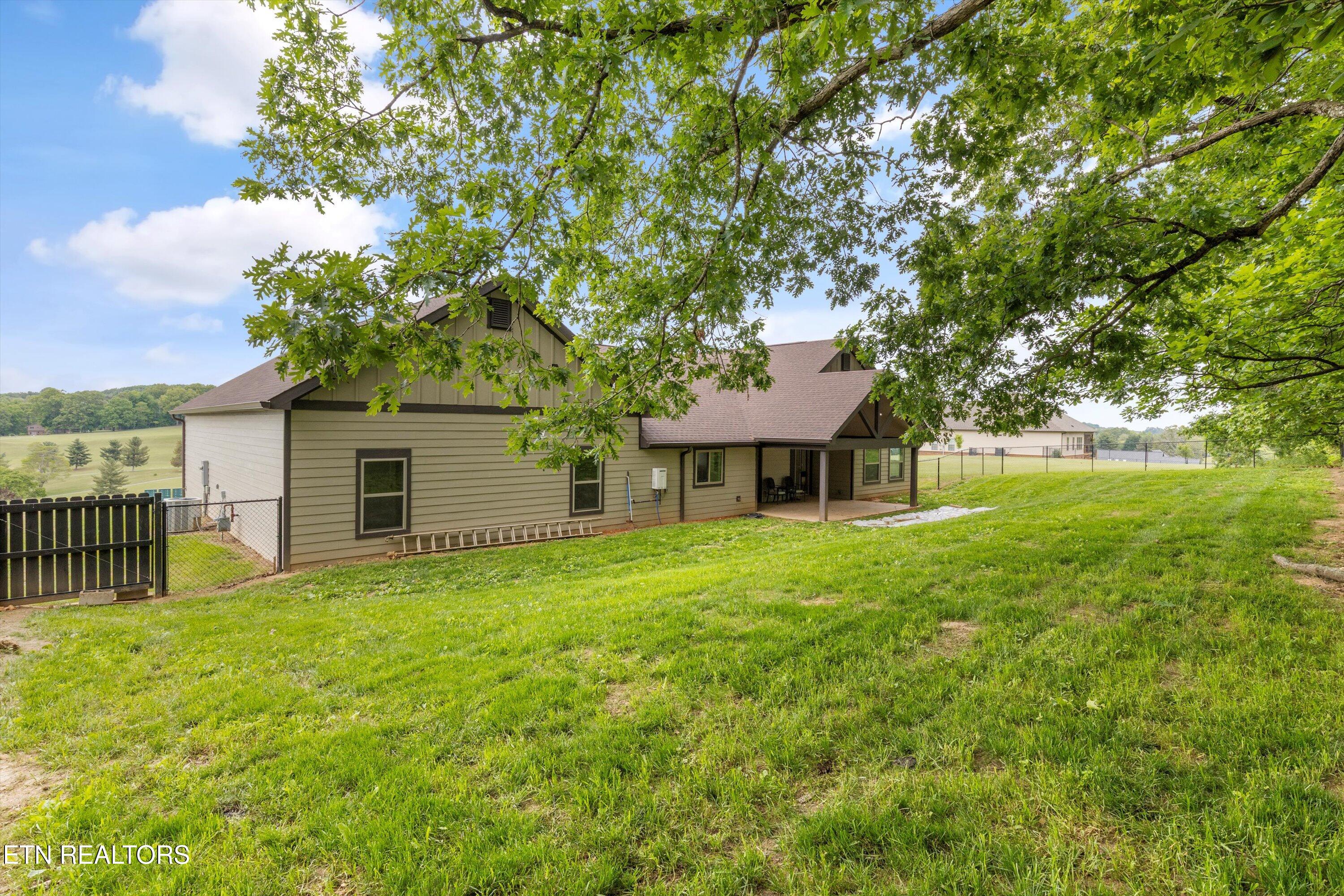 354 Fairway Drive Dandridge TN 37725