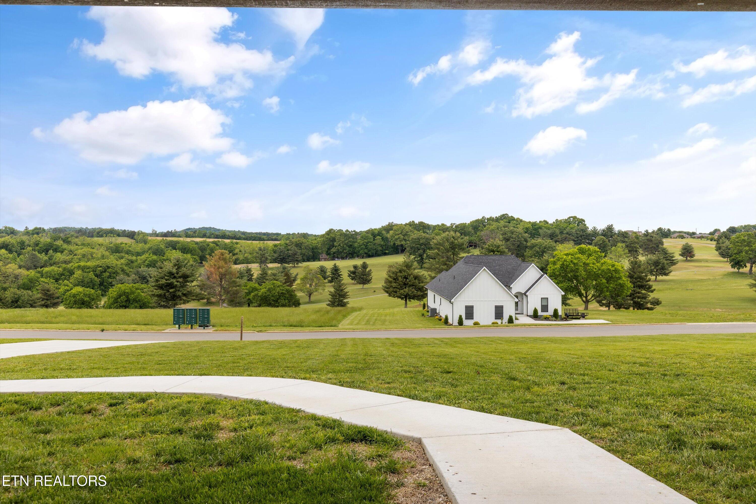 354 Fairway Drive Dandridge TN 37725