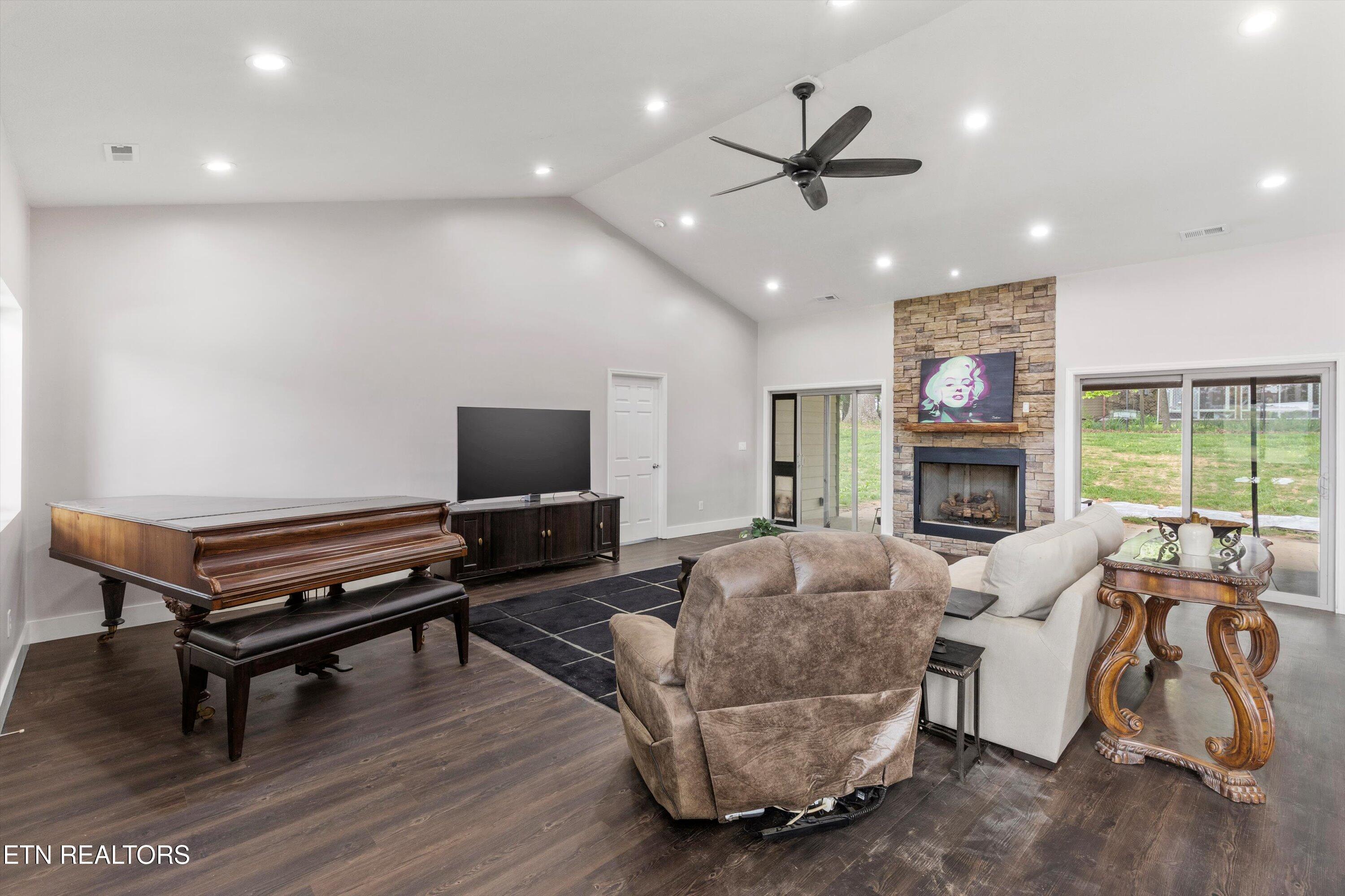 354 Fairway Drive Dandridge TN 37725
