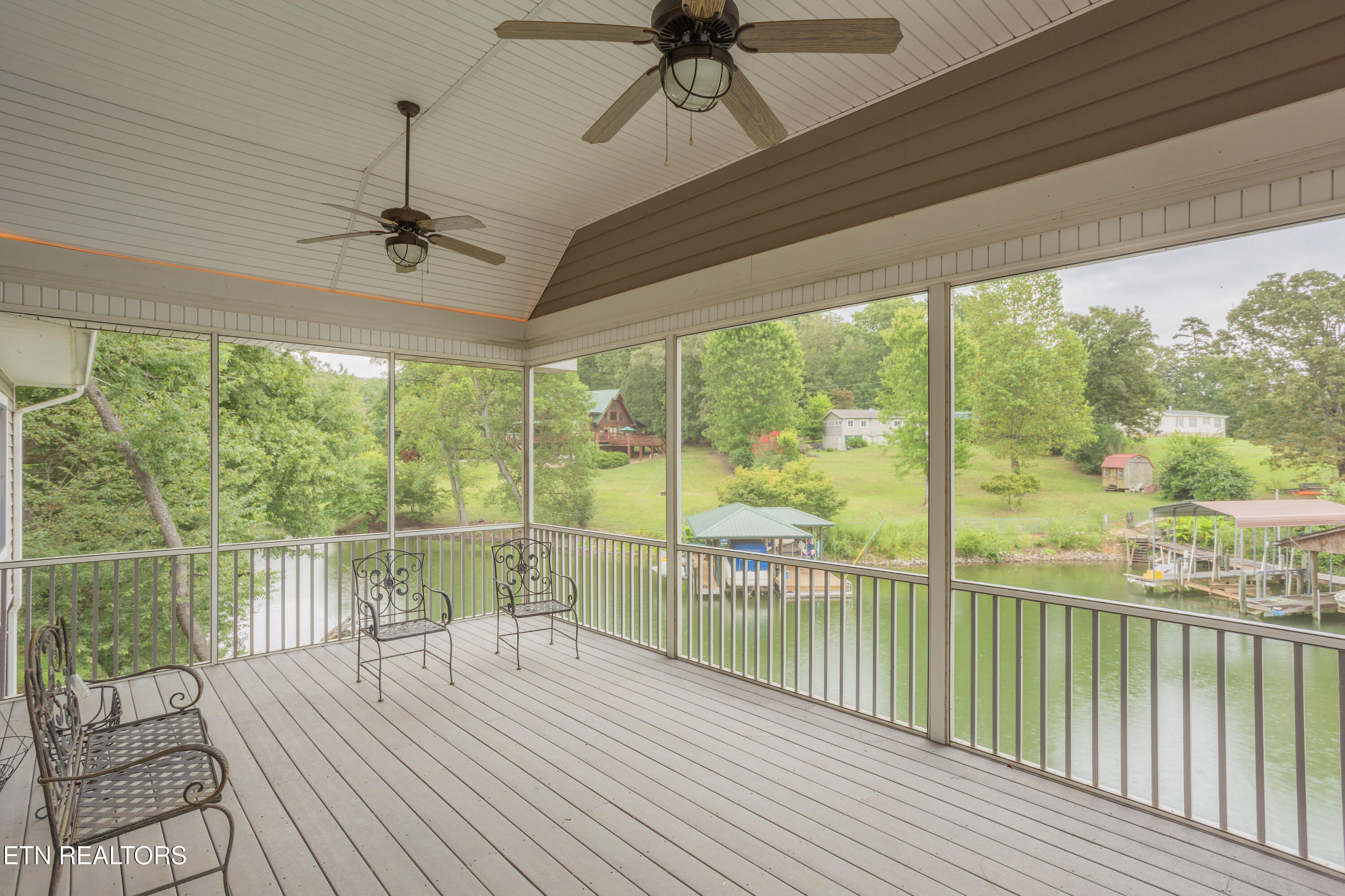 4193 Parris Drive Lenoir City TN 37772