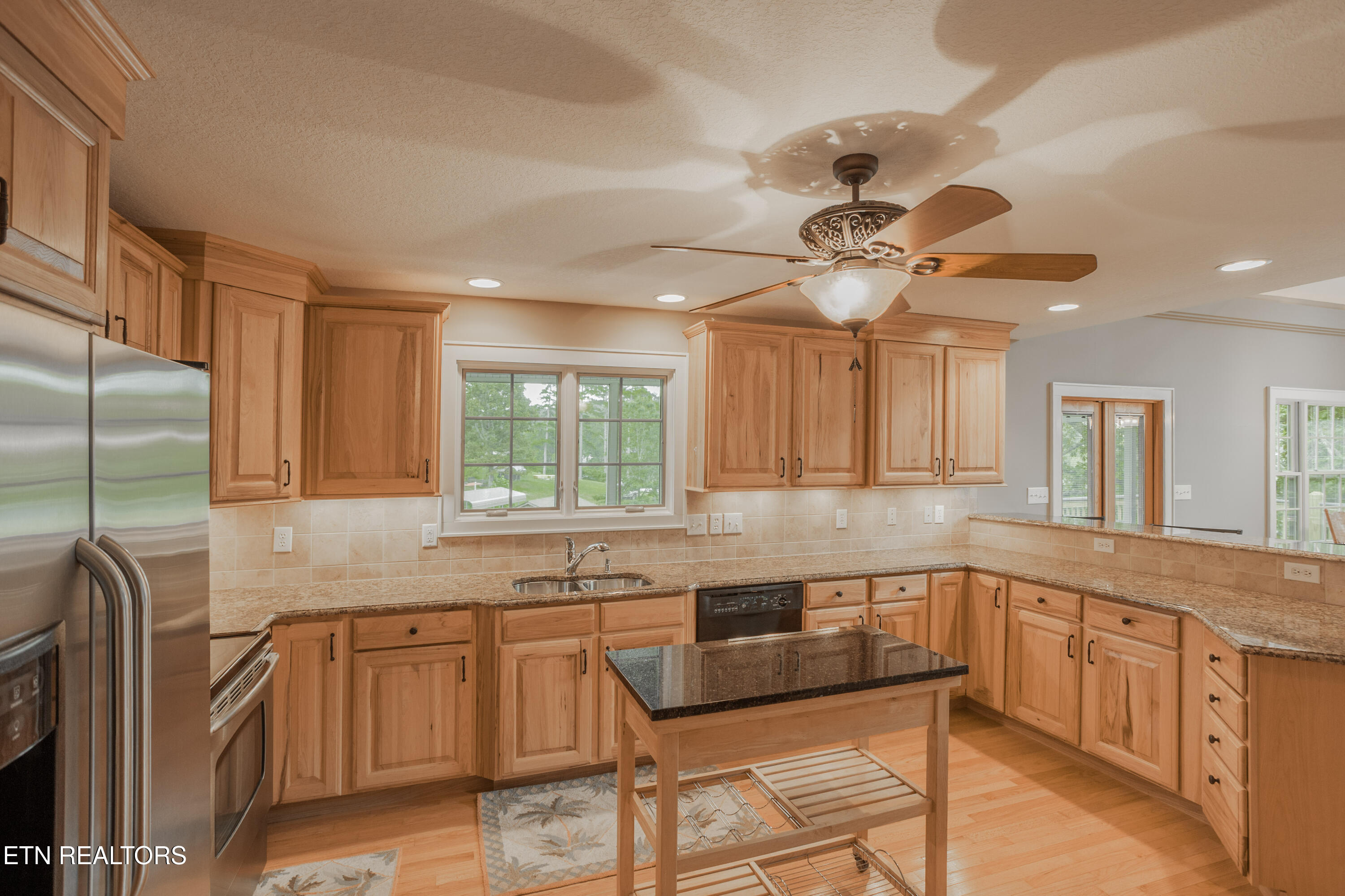 4193 Parris Drive Lenoir City TN 37772