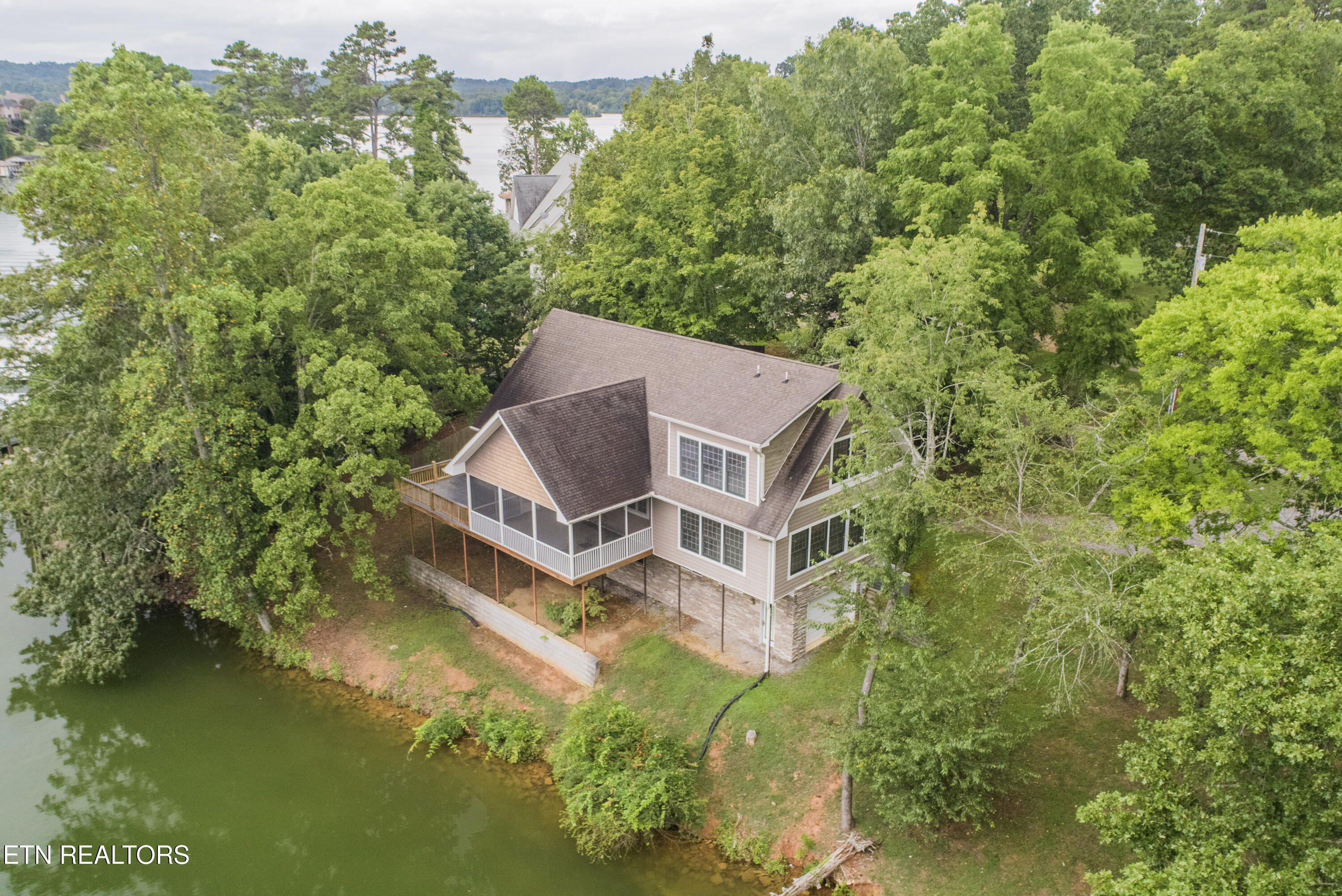 4193 Parris Drive Lenoir City TN 37772