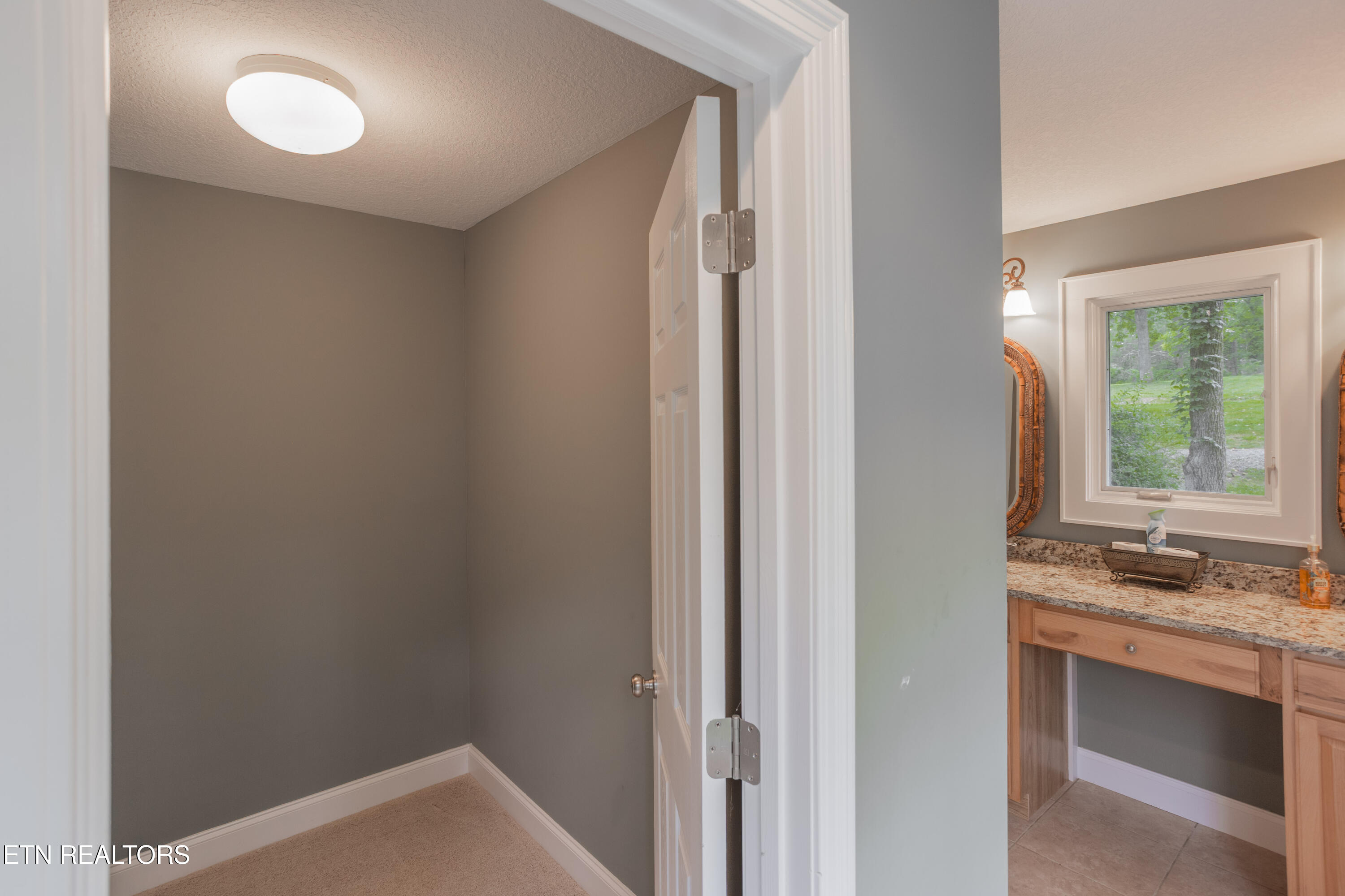 4193 Parris Drive Lenoir City TN 37772
