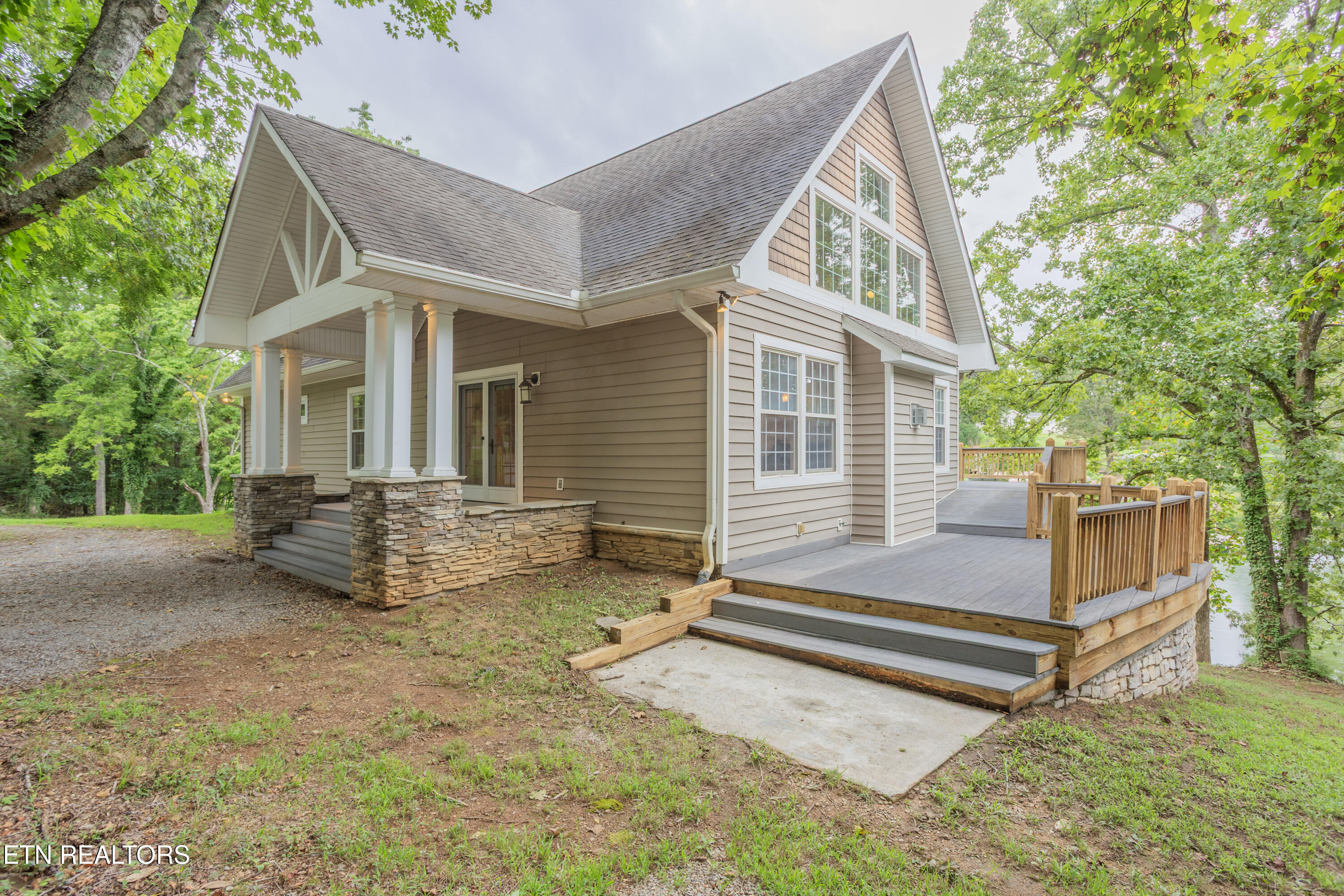 4193 Parris Drive Lenoir City TN 37772