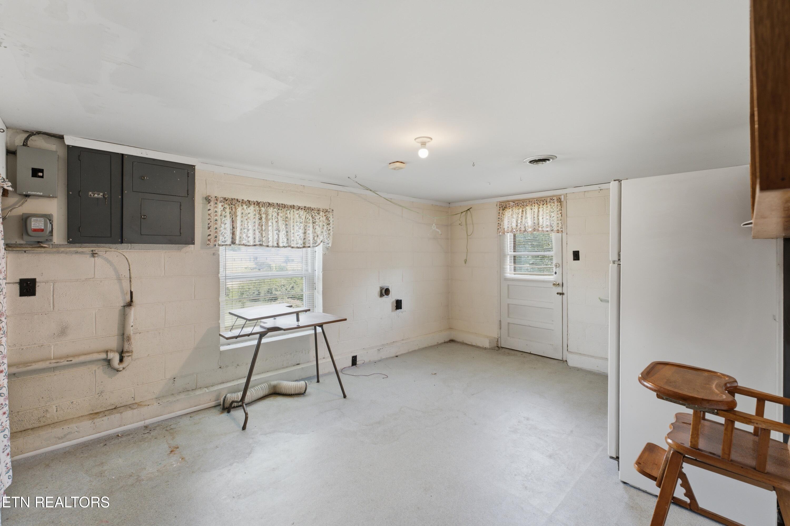 415 Woodland Drive Clinton TN 37716