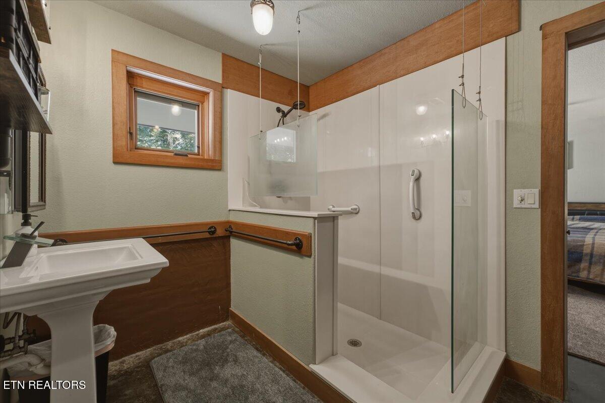 111 Eagle Ridge Road Kingston TN 37763