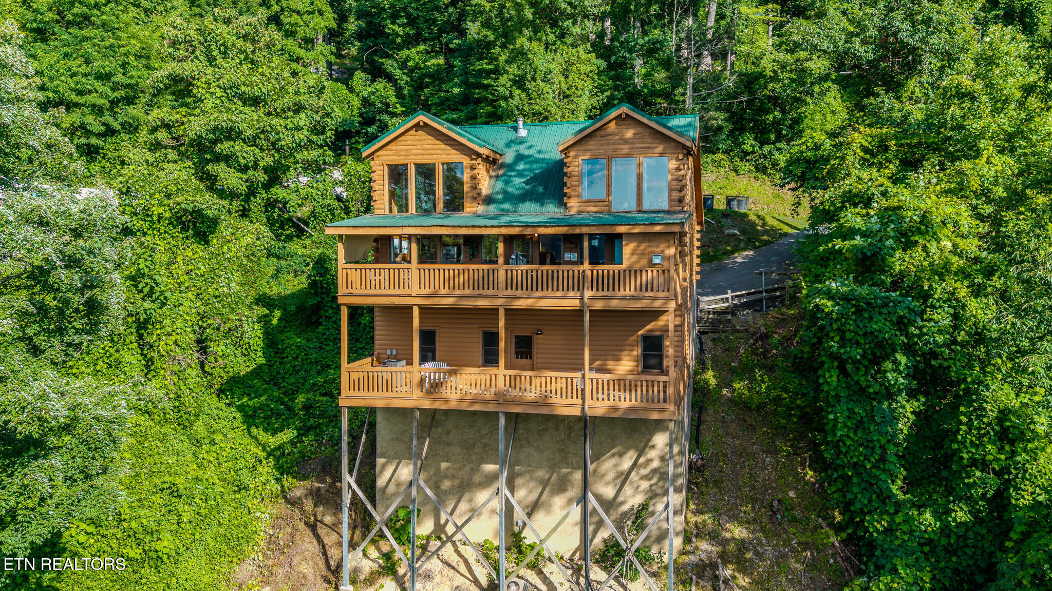 569 Forest Springs Drive Gatlinburg TN 37738