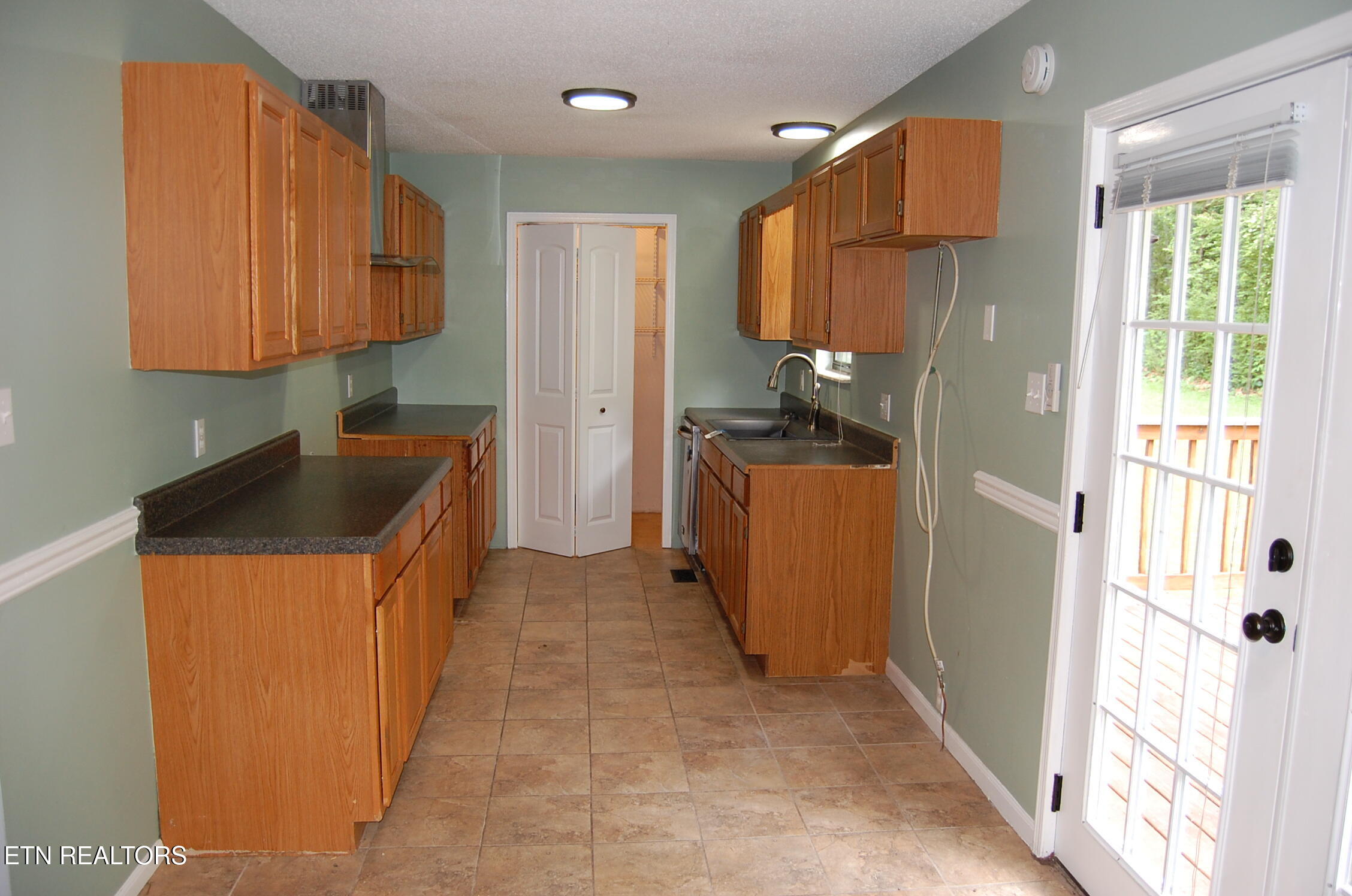 763 Blockhouse Valley Road Clinton TN 37716