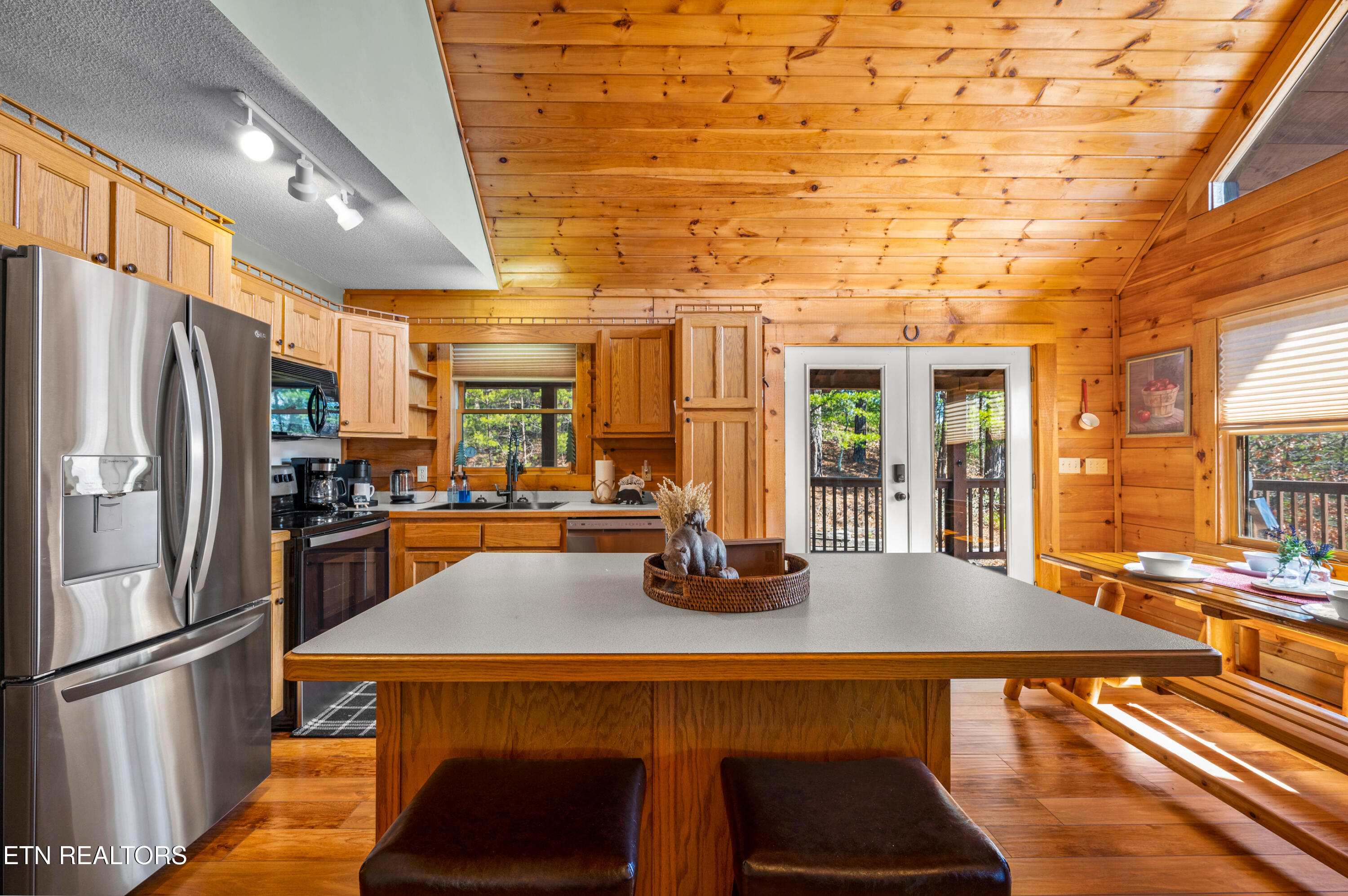 2644 Raccoon Hollow Way Sevierville TN 37862