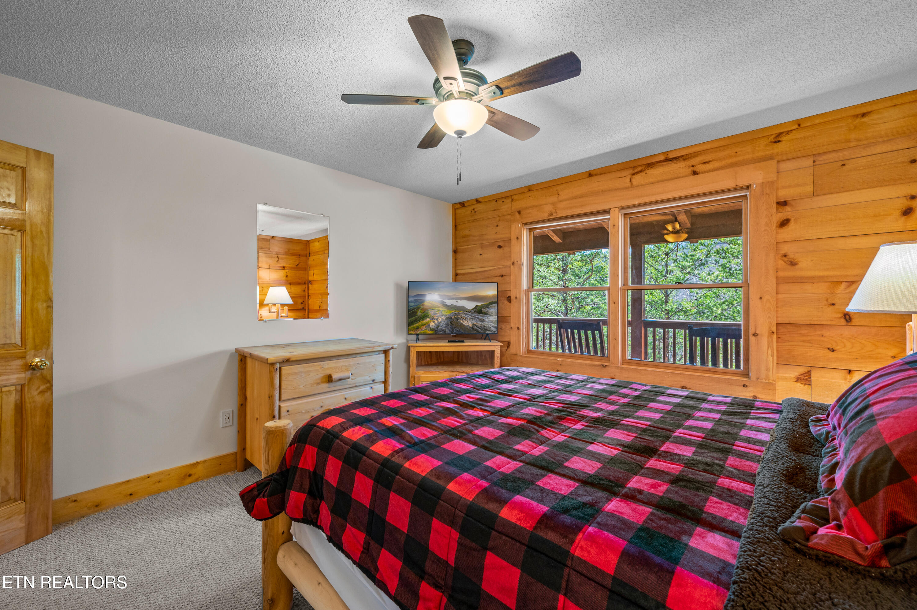 2644 Raccoon Hollow Way Sevierville TN 37862