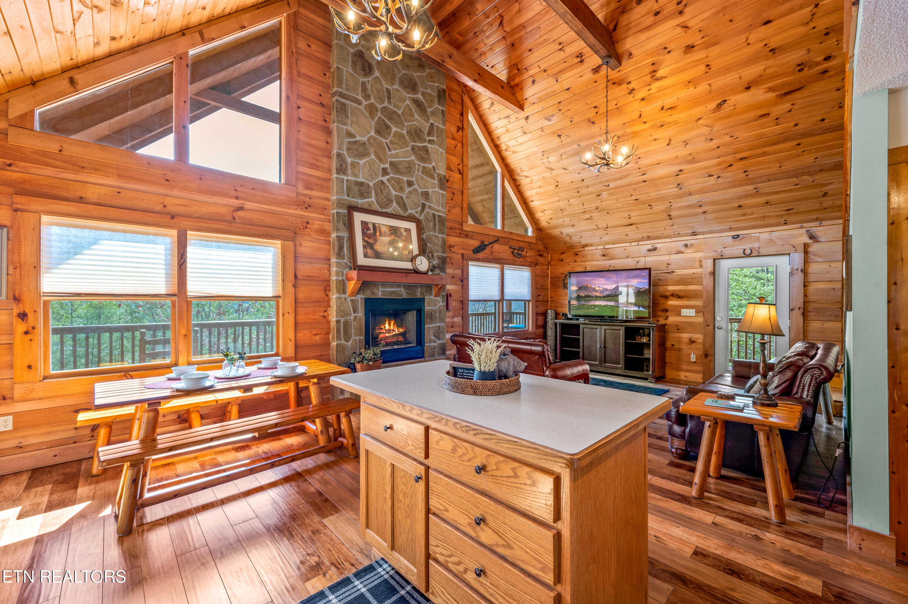 2644 Raccoon Hollow Way Sevierville TN 37862