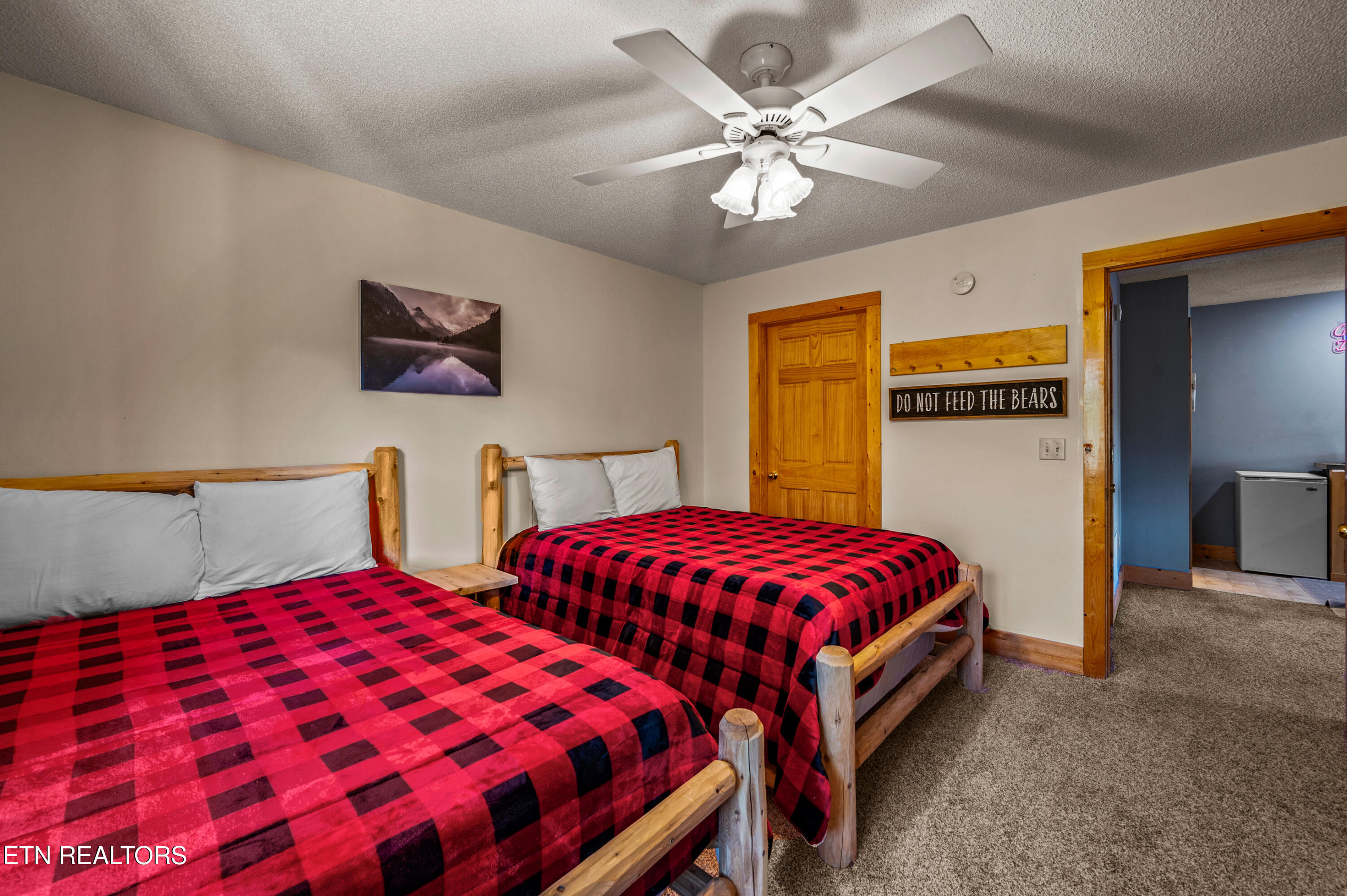 2644 Raccoon Hollow Way Sevierville TN 37862