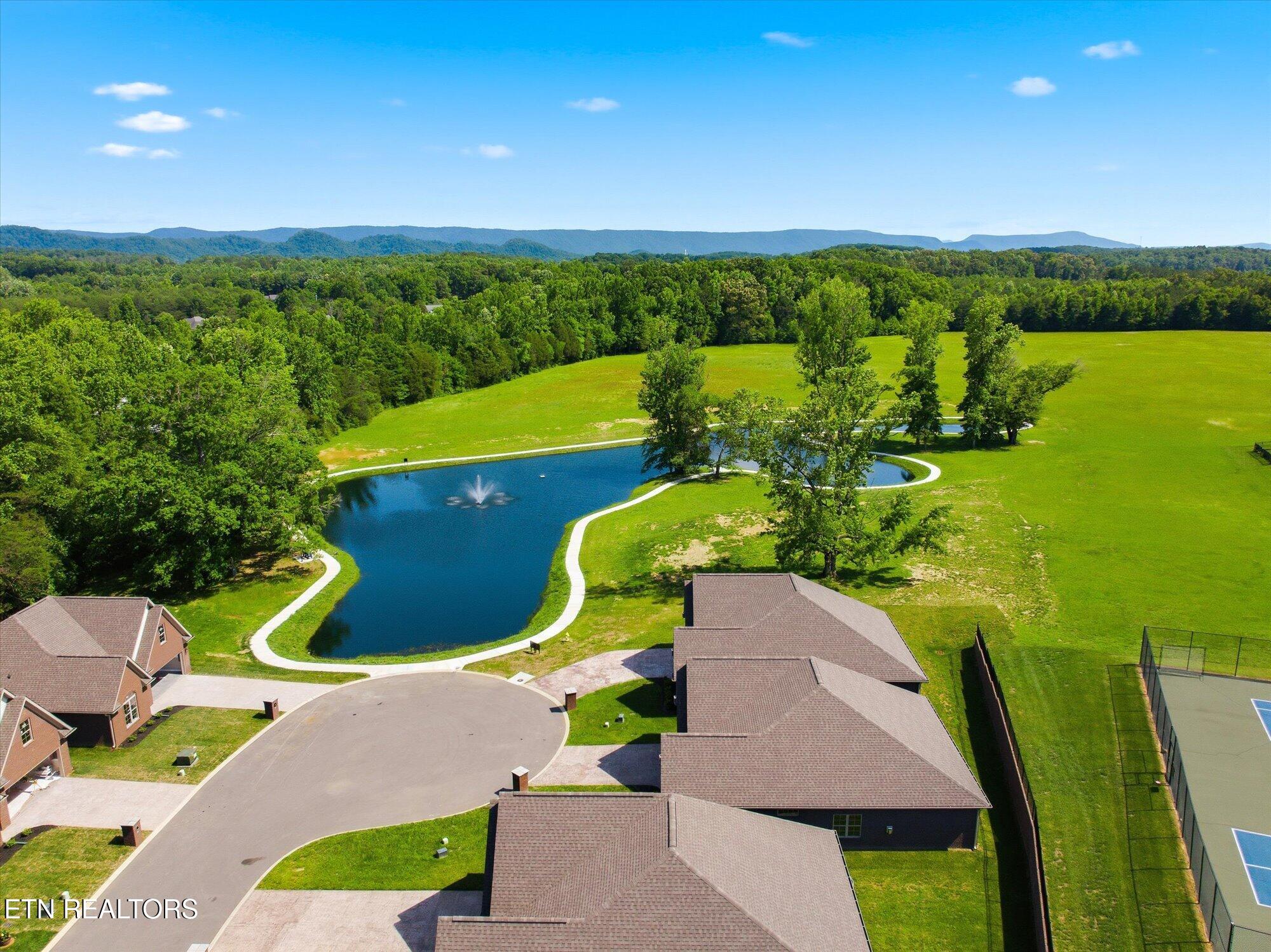 224 Lake View Point Englewood TN 37329
