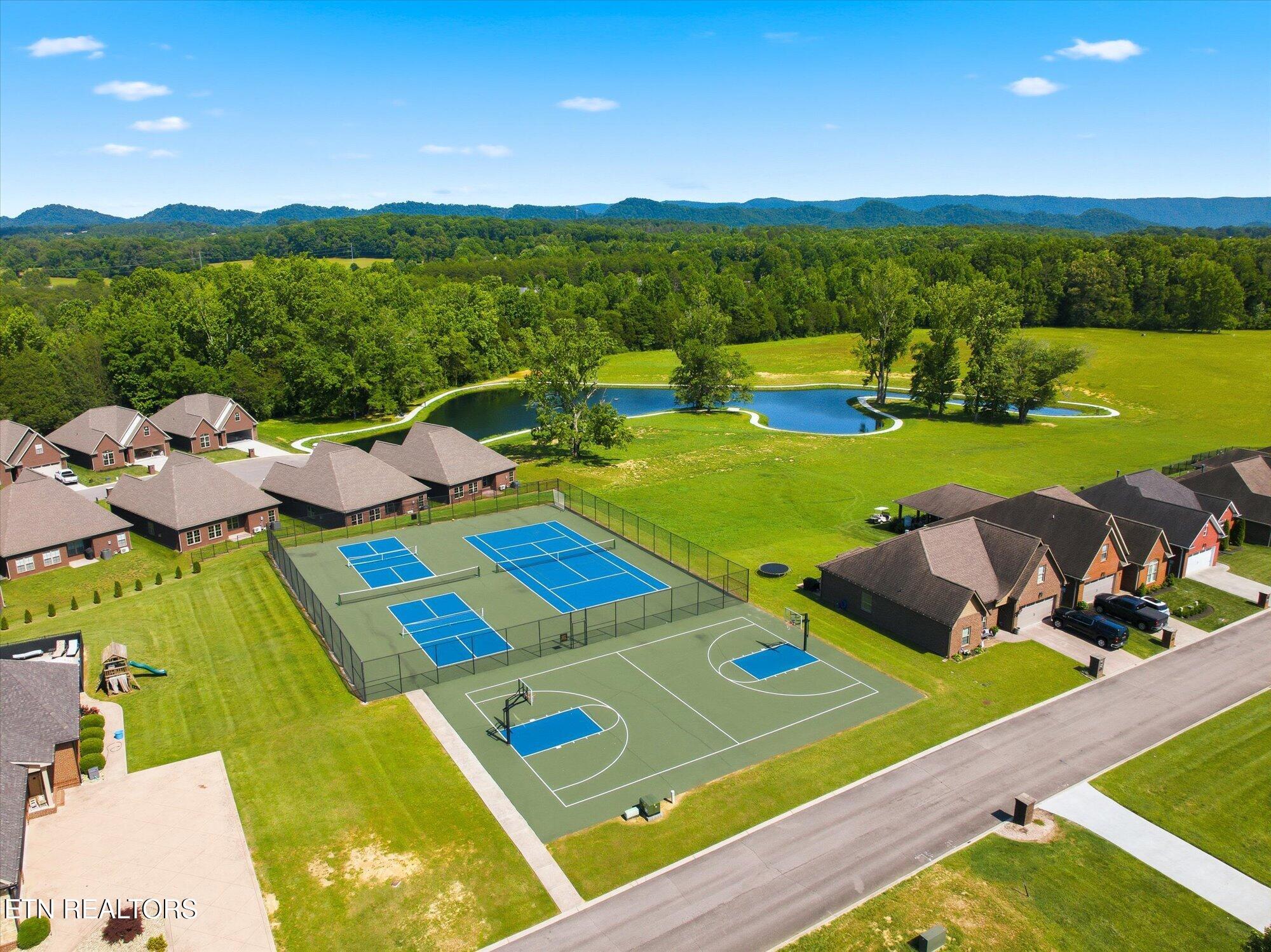 224 Lake View Point Englewood TN 37329