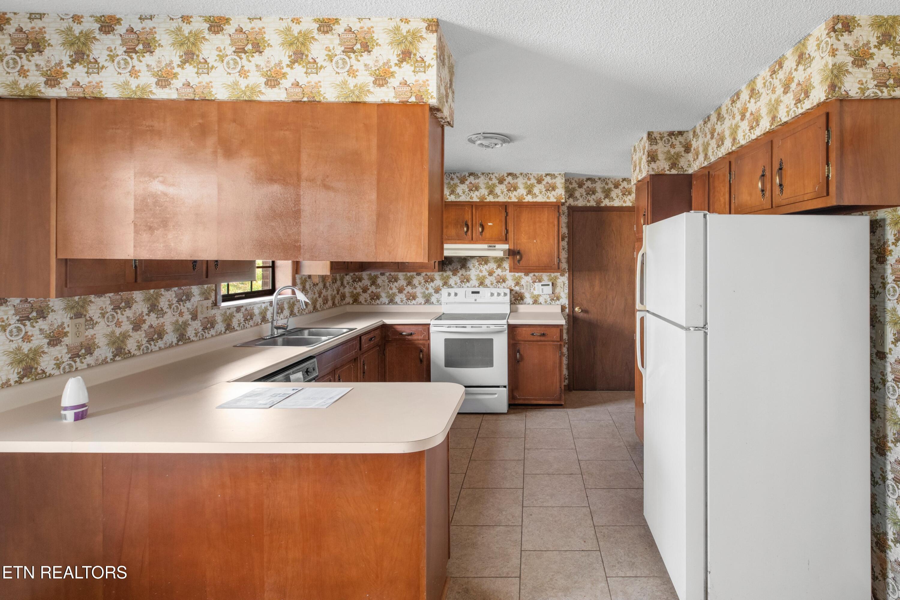 145 Kelli Lane Tazewell TN 37879
