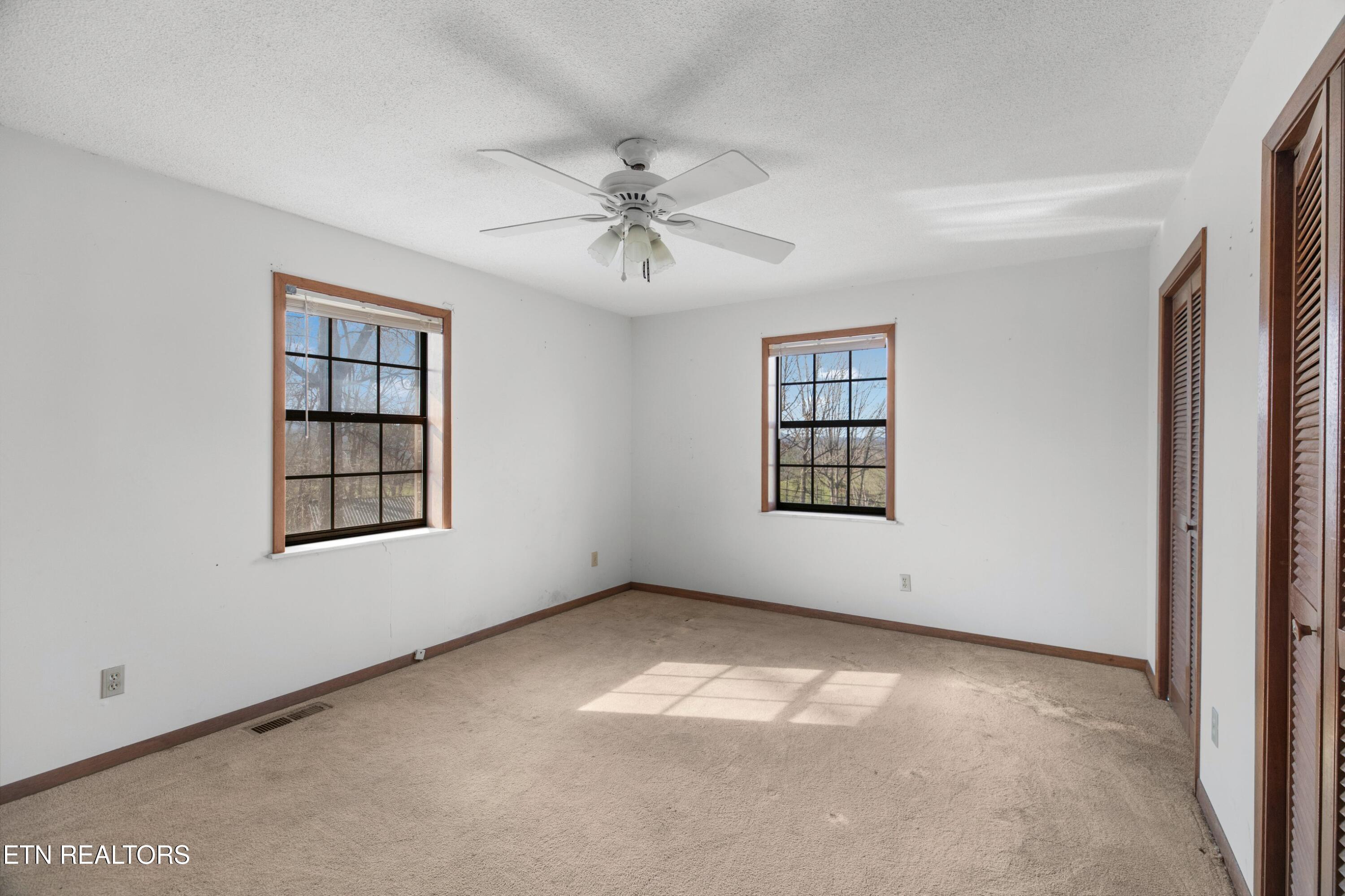 145 Kelli Lane Tazewell TN 37879