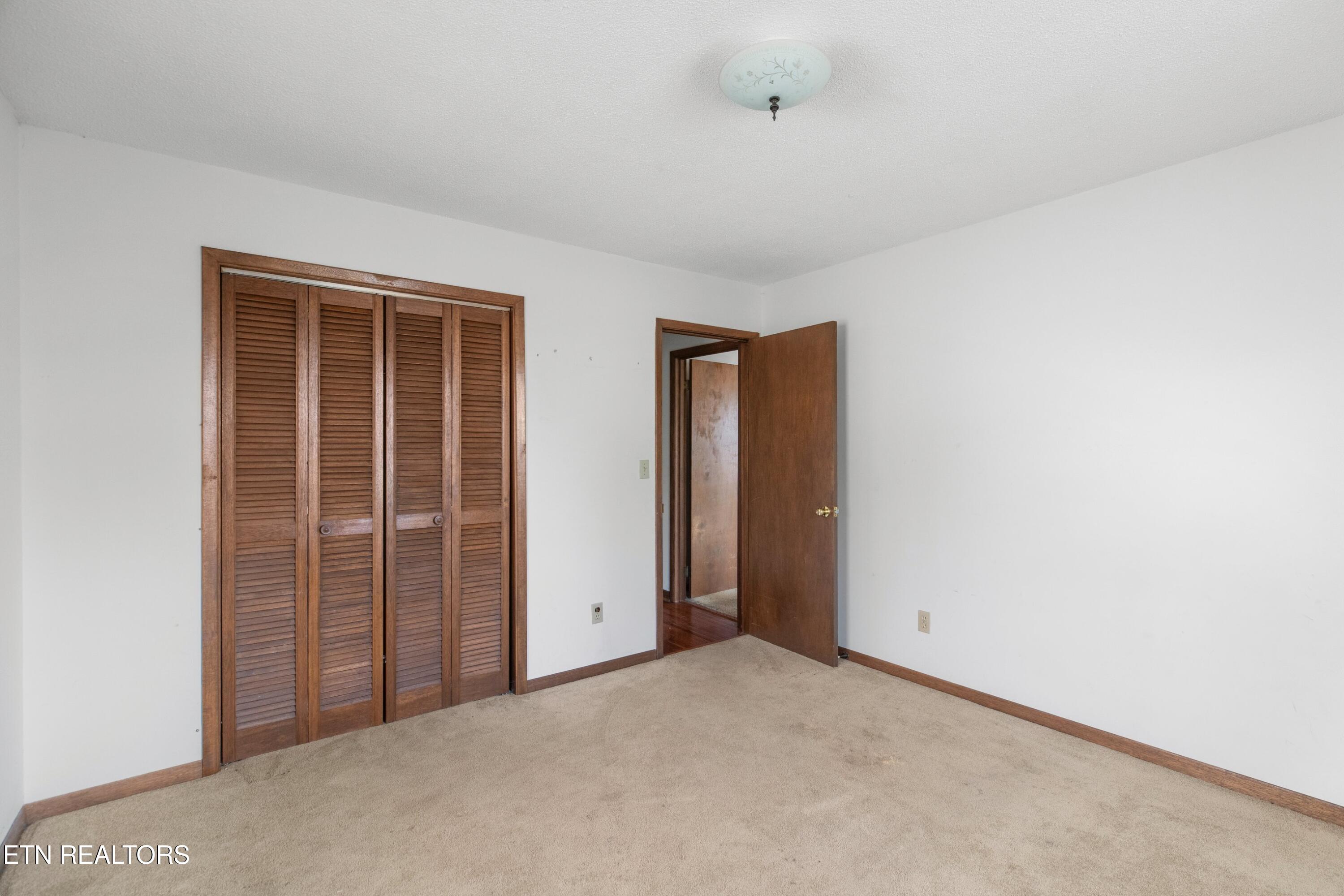 145 Kelli Lane Tazewell TN 37879
