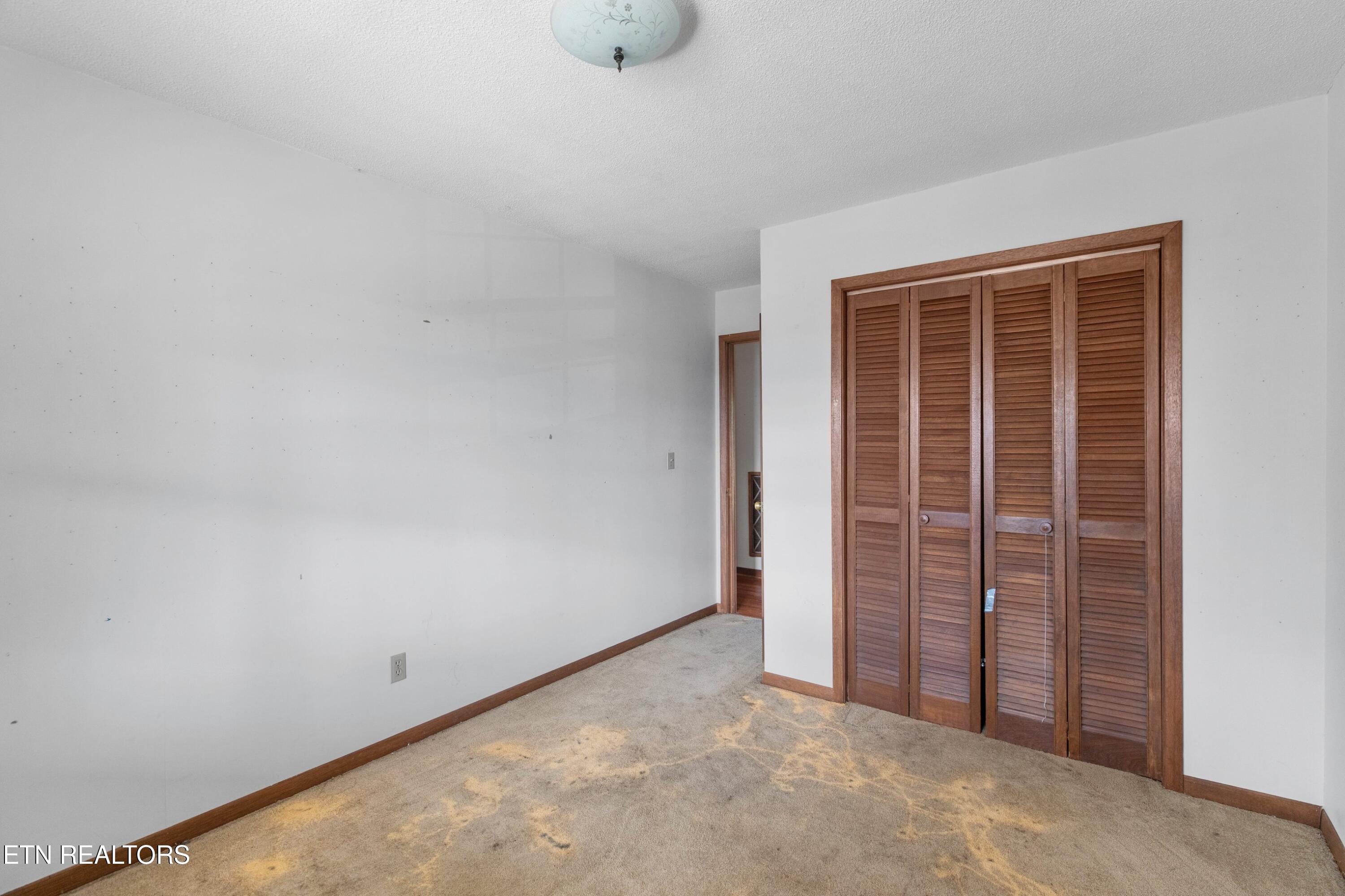 145 Kelli Lane Tazewell TN 37879