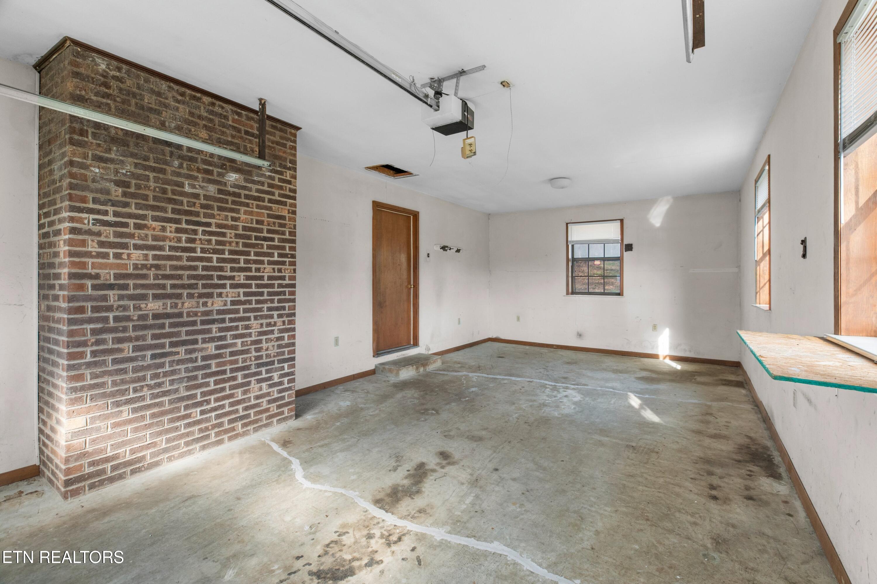 145 Kelli Lane Tazewell TN 37879