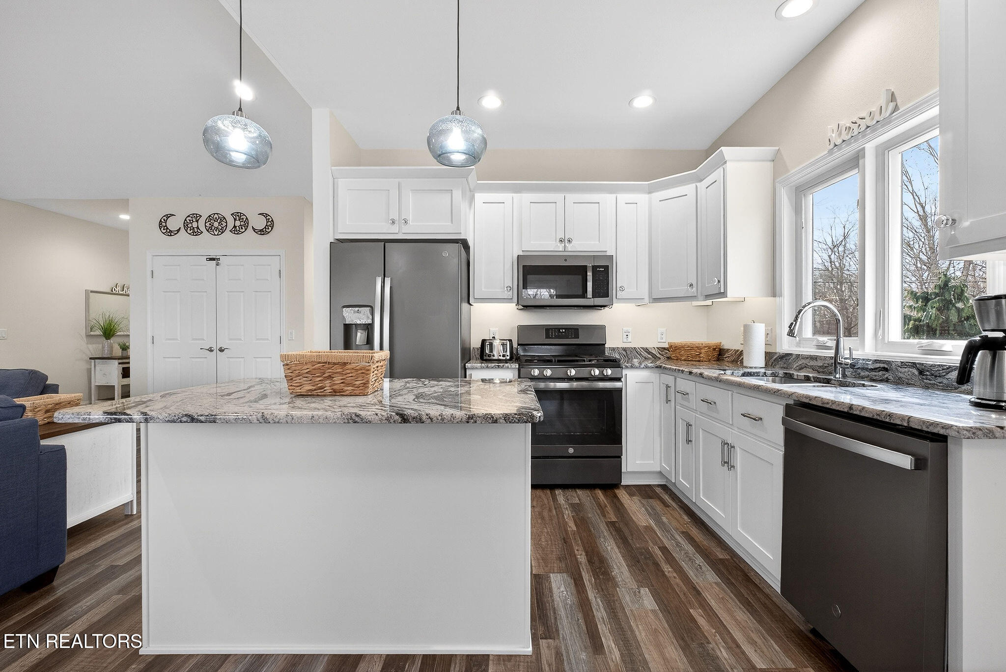 204 Lakeside Drive Crossville TN 38558