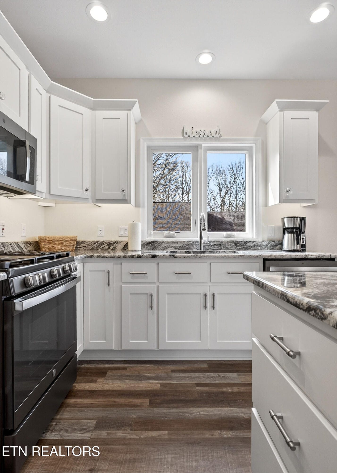 204 Lakeside Drive Crossville TN 38558