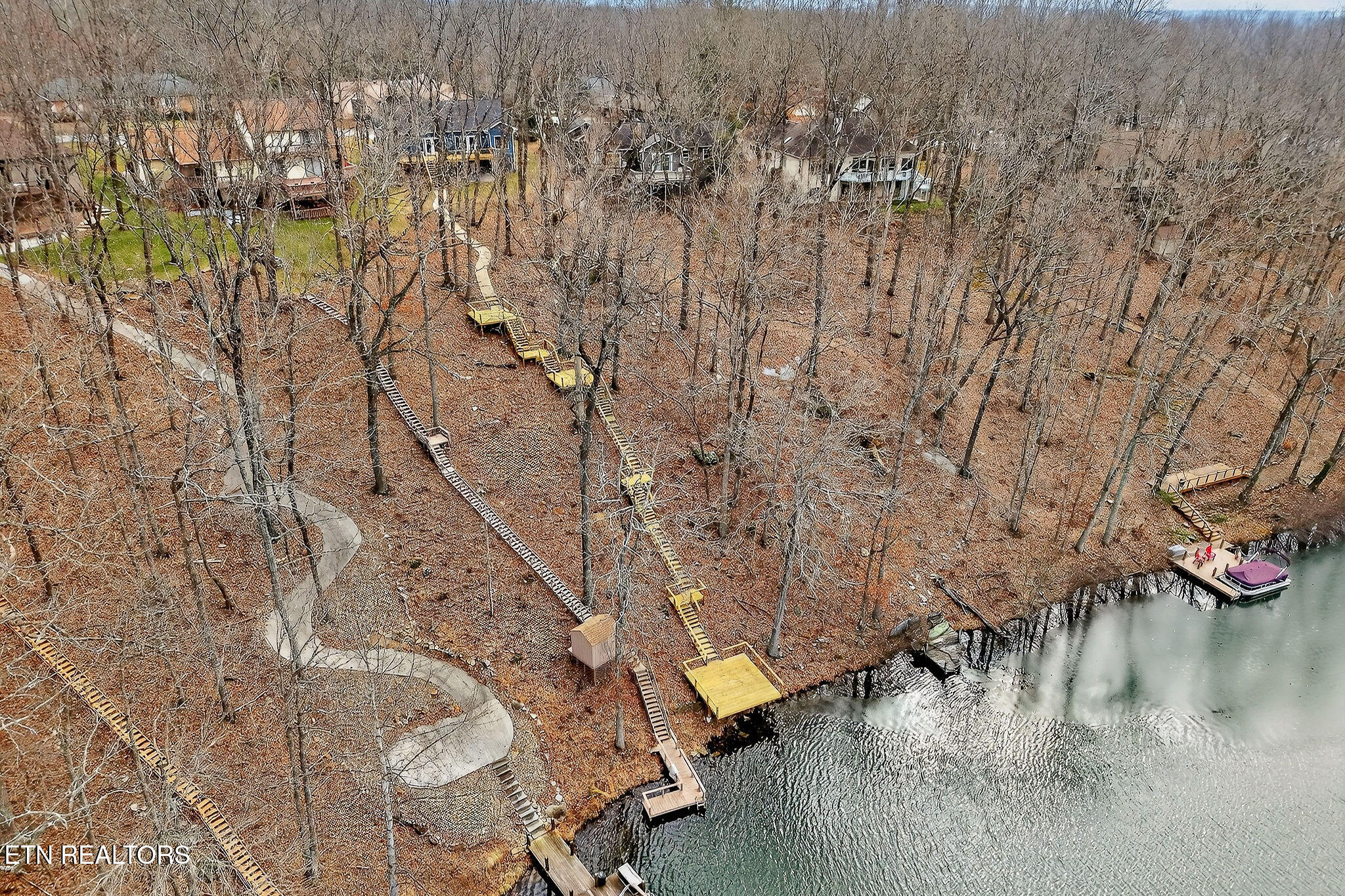 204 Lakeside Drive Crossville TN 38558
