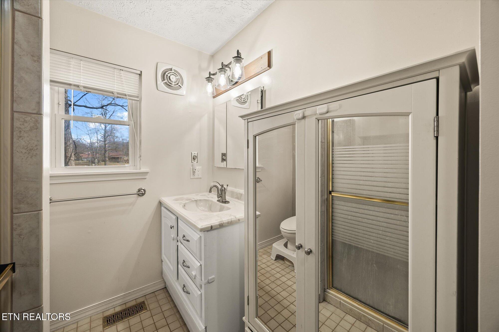 1020 Center Lane Byrdstown TN 38549