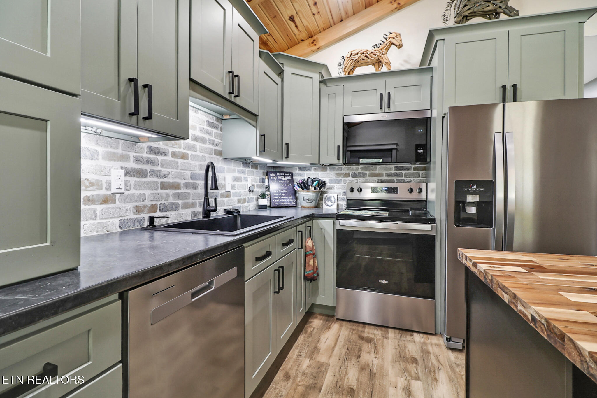 757 Rockview Road Jamestown TN 38556