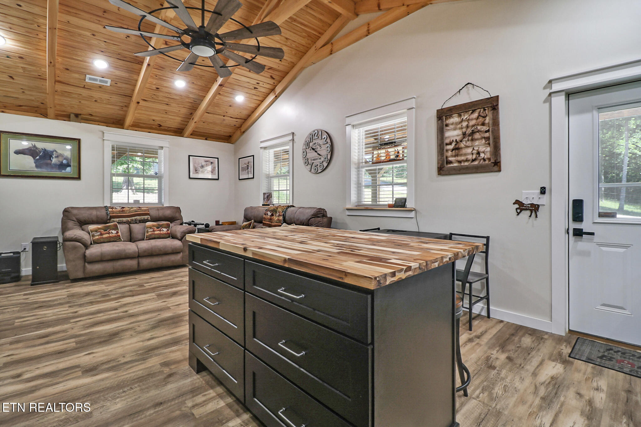 757 Rockview Road Jamestown TN 38556