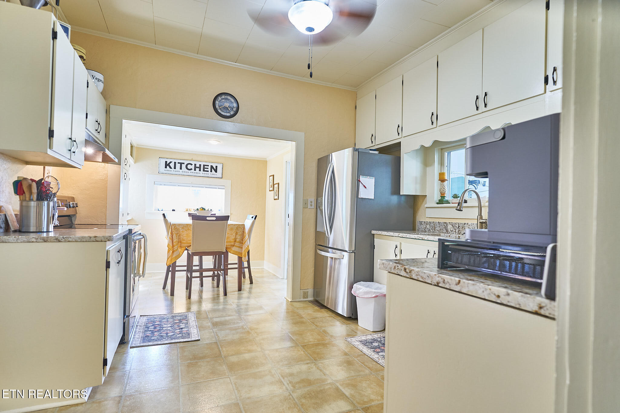 141 Pine Street Greenback TN 37742