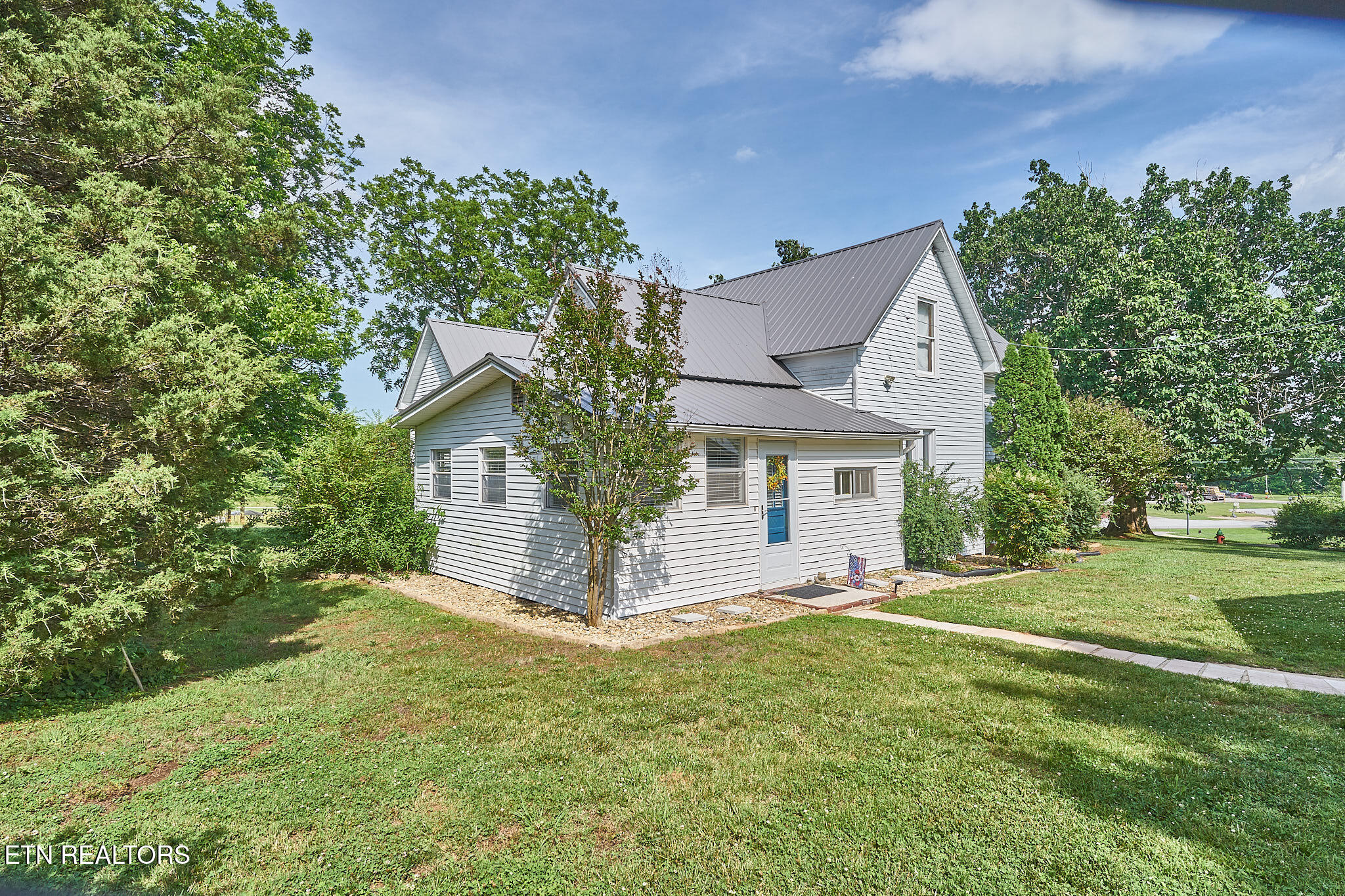 141 Pine Street Greenback TN 37742